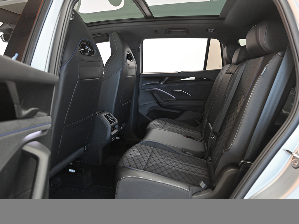 Volkswagen Tayron 2.0 R-LINE DSG