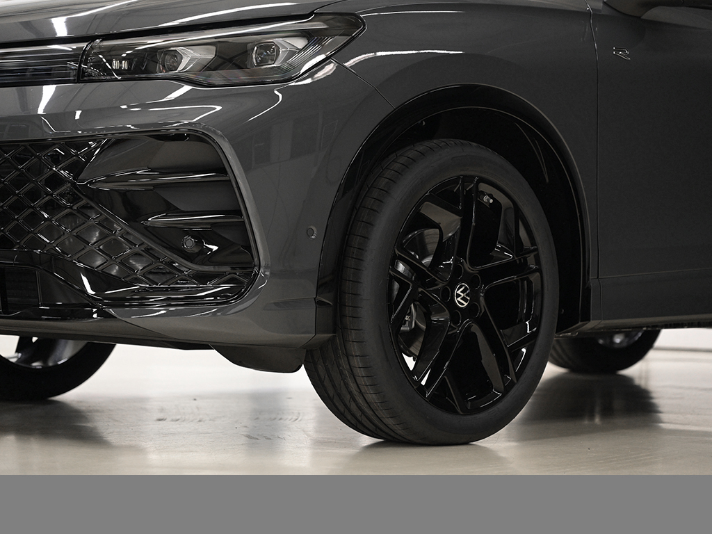 Volkswagen Tiguan 1.5 R-LINE DSG HARMANKARDON AHK 360CAM