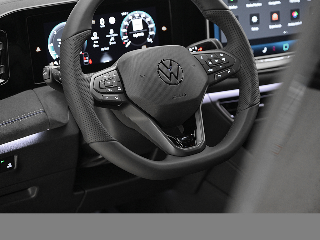 Volkswagen Tiguan 2.0 R-LINE DSG MATRIXLED AHK HARMANKARDON