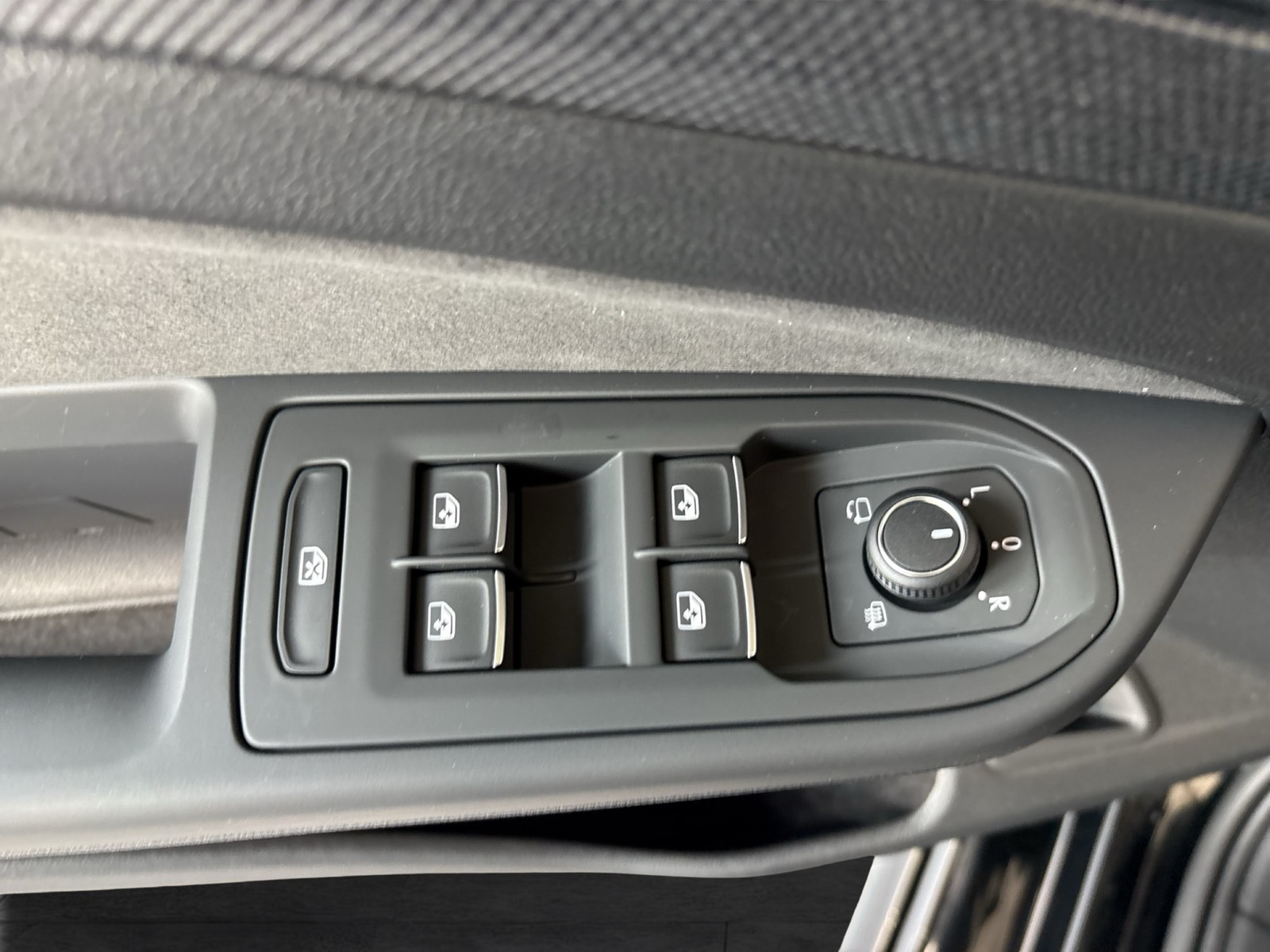 Volkswagen Golf Variant 1.5 R-LINE DSG eKLAPPE BLACKSTYLE