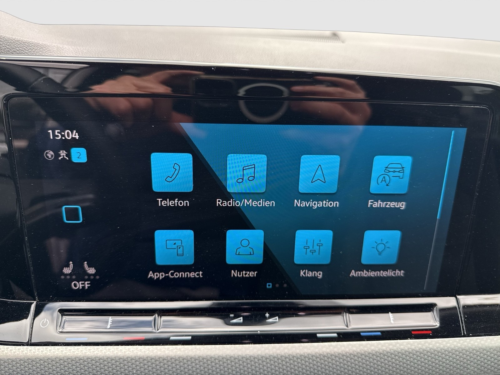 Volkswagen Golf VIII 1.0 eTSI MOVE CARPLAY ALU SITZHEIZUNG