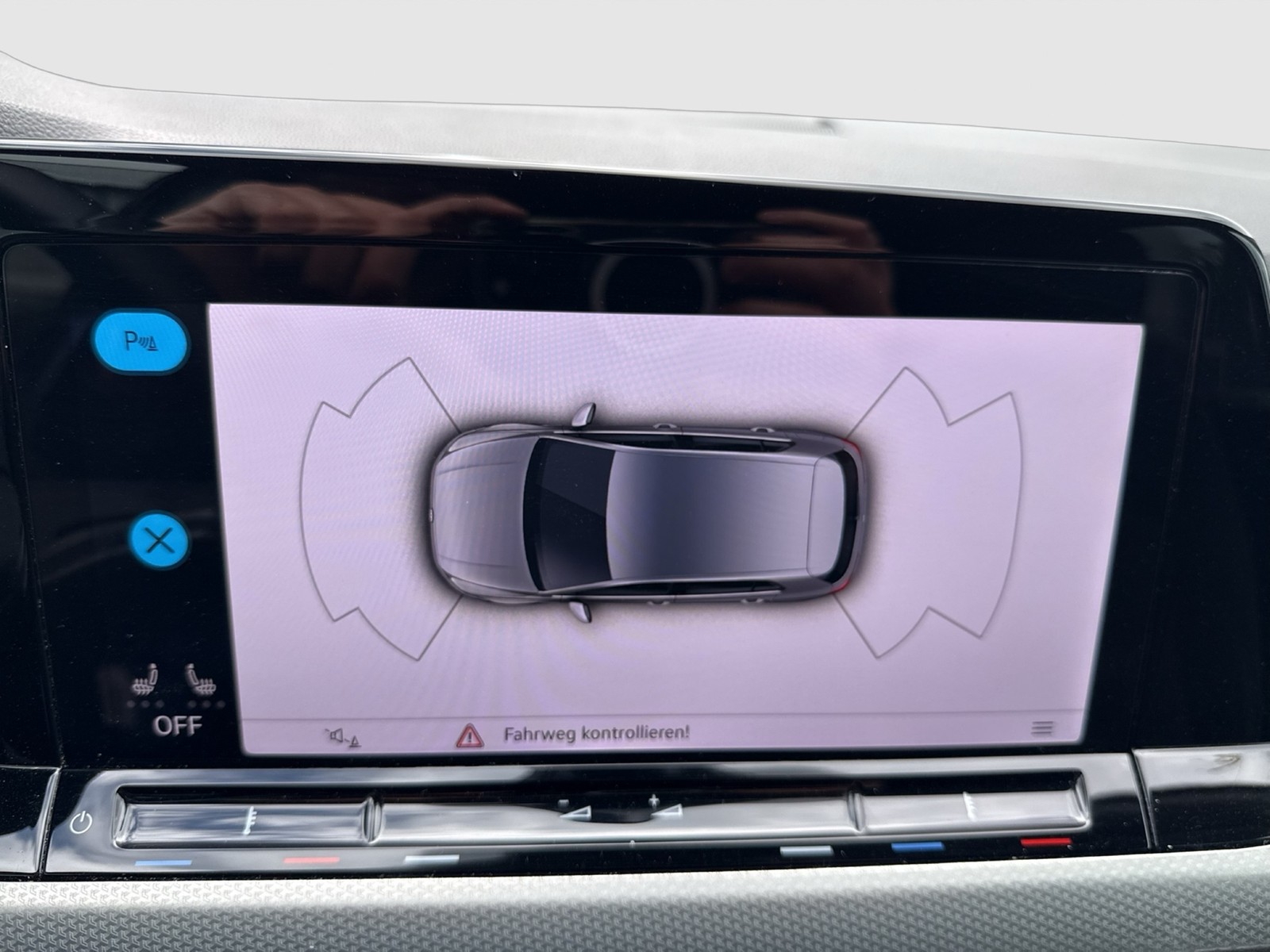 Volkswagen Golf VIII 1.0 eTSI MOVE CARPLAY ALU SITZHEIZUNG