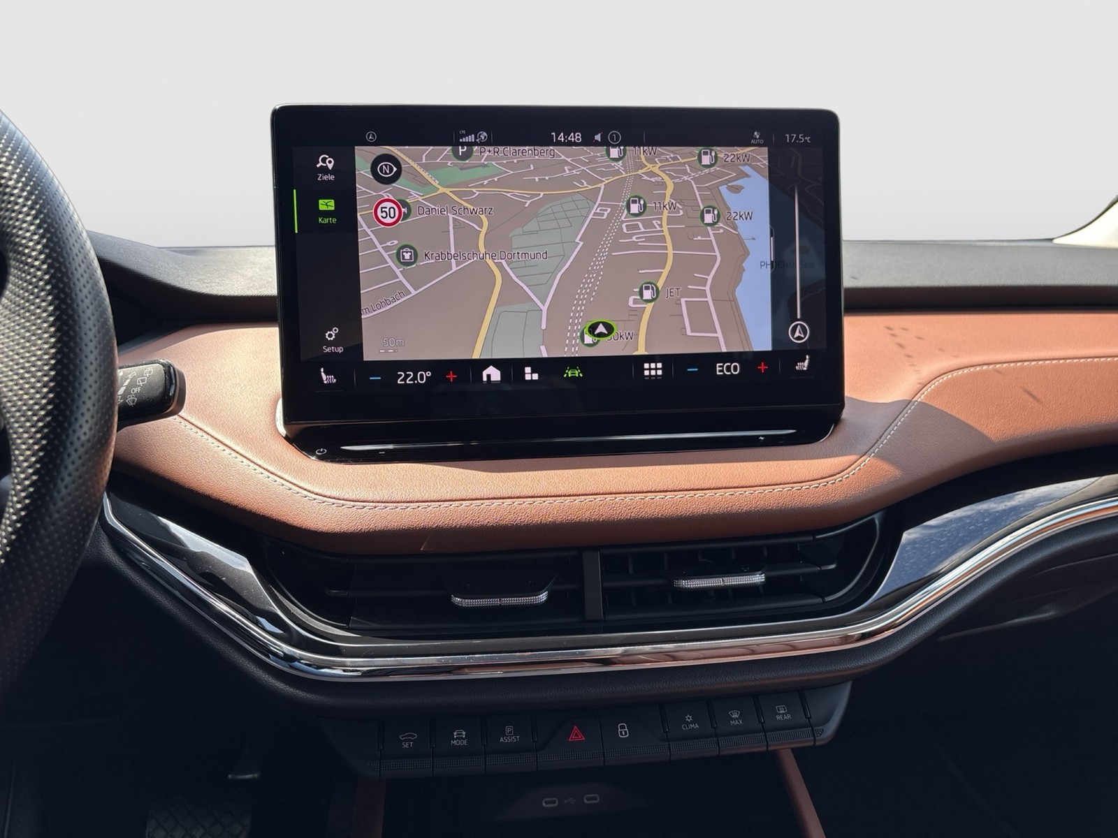 Skoda Enyaq 80x ecoSuite 4X4 WÄRMEPUMPE LEDER AHK LM19