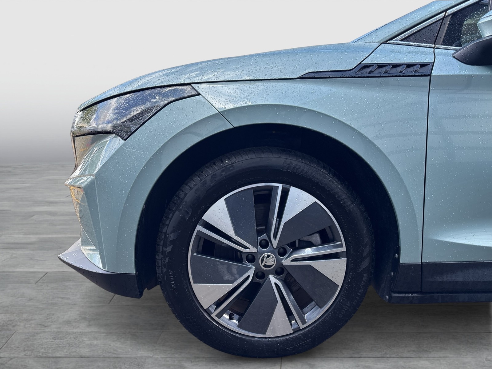 Skoda Enyaq 80x ecoSuite 4X4 WÄRMEPUMPE LEDER AHK LM19