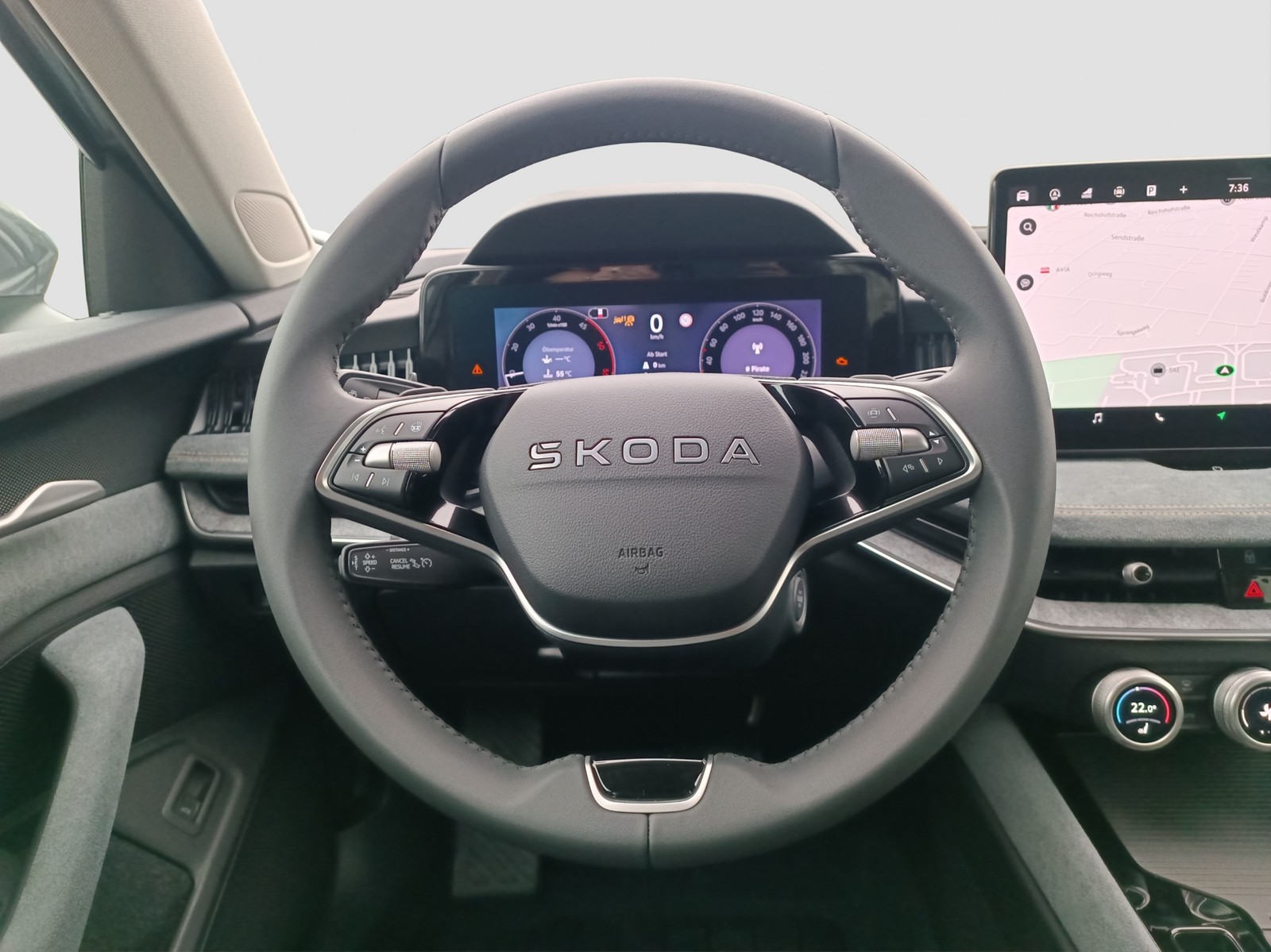 Skoda Superb Combi 2.0TDI DSG 4x4 Selection AHK HuD ACC NAV DCC 360Grad