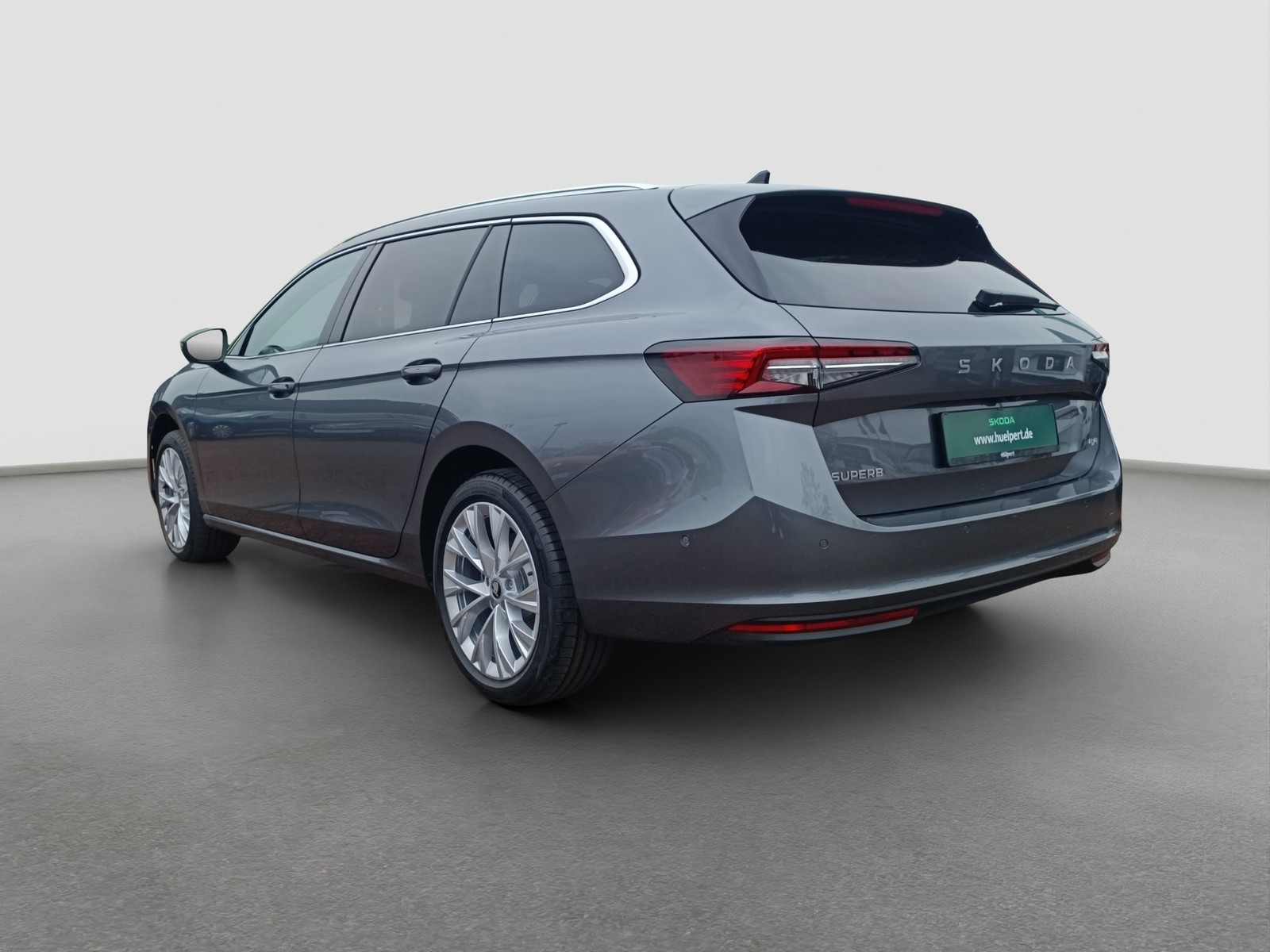 Skoda Superb Combi 2.0TDI DSG 4x4 Selection AHK HuD ACC NAV DCC 360Grad