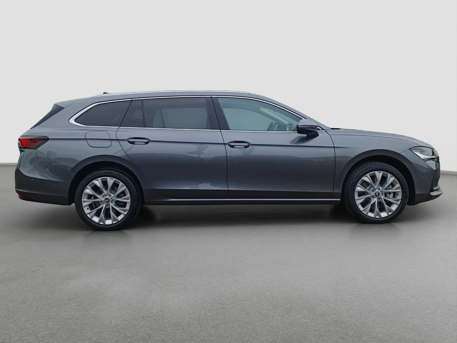 Skoda Superb Combi 2.0TDI DSG 4x4 Selection AHK HuD ACC NAV DCC 360Grad