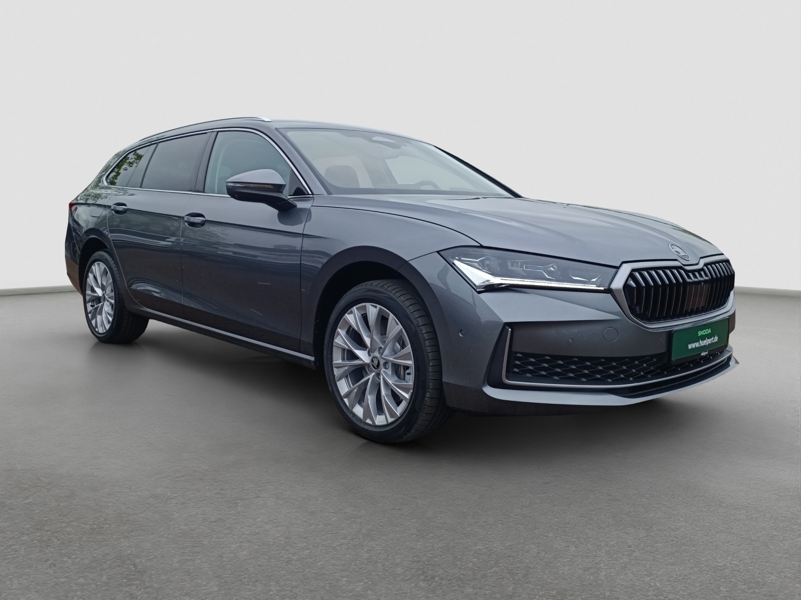 Skoda Superb Combi 2.0TDI DSG 4x4 Selection AHK HuD ACC NAV DCC 360Grad