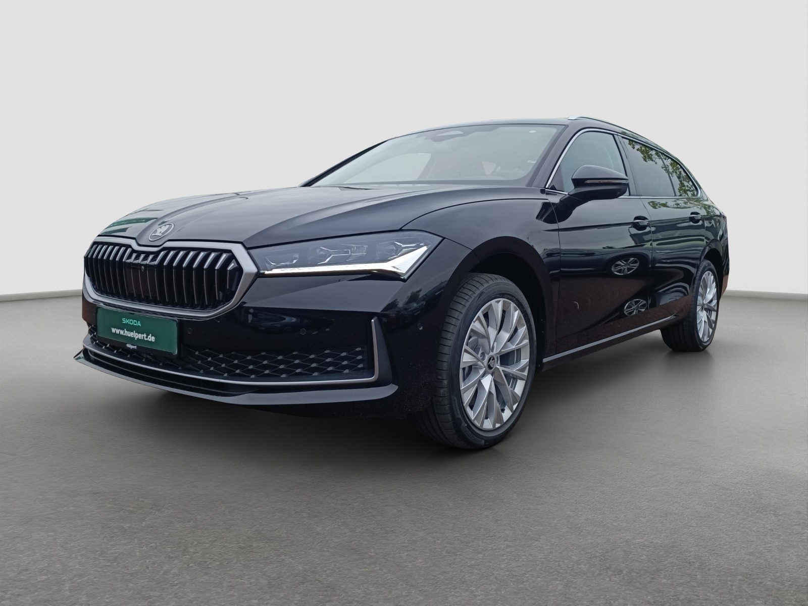 Skoda Superb Combi 2.0TDI DSG 4x4 Selection AHK HuD ACC NAV DCC 360Grad