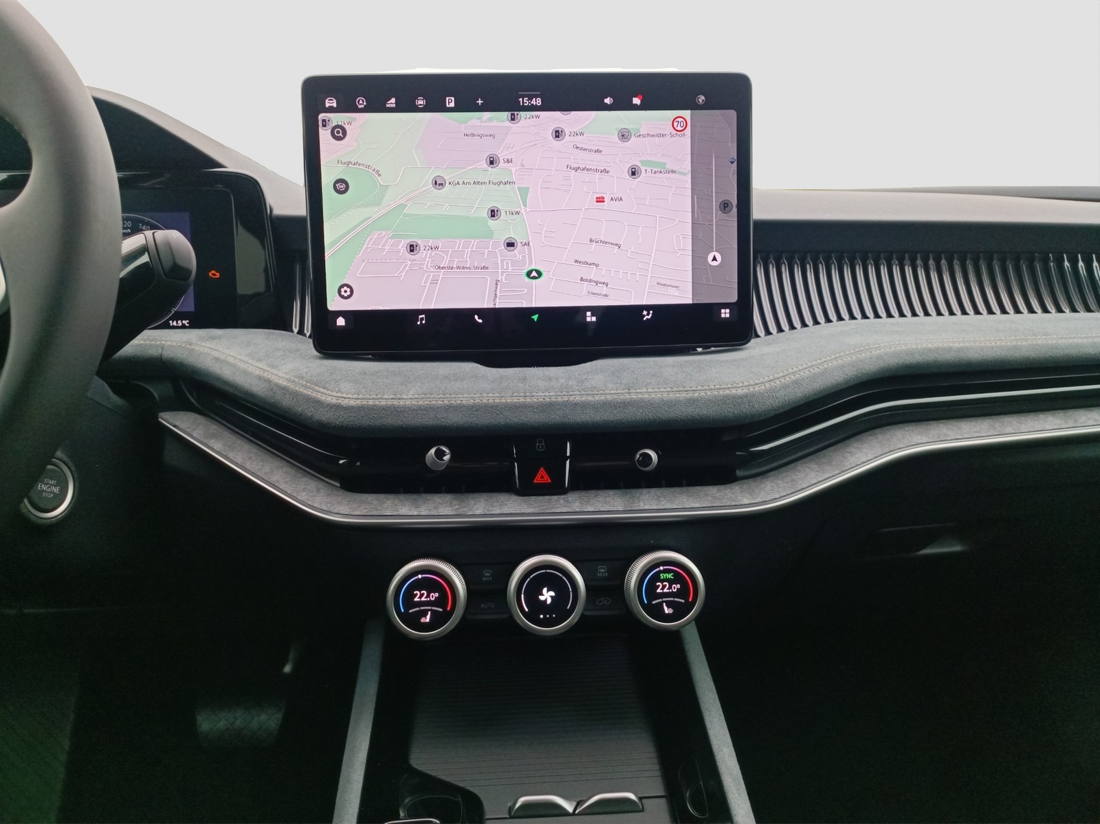 Skoda Superb Combi 2.0TDI DSG 4x4 Selection AHK HuD ACC NAV DCC 360Grad