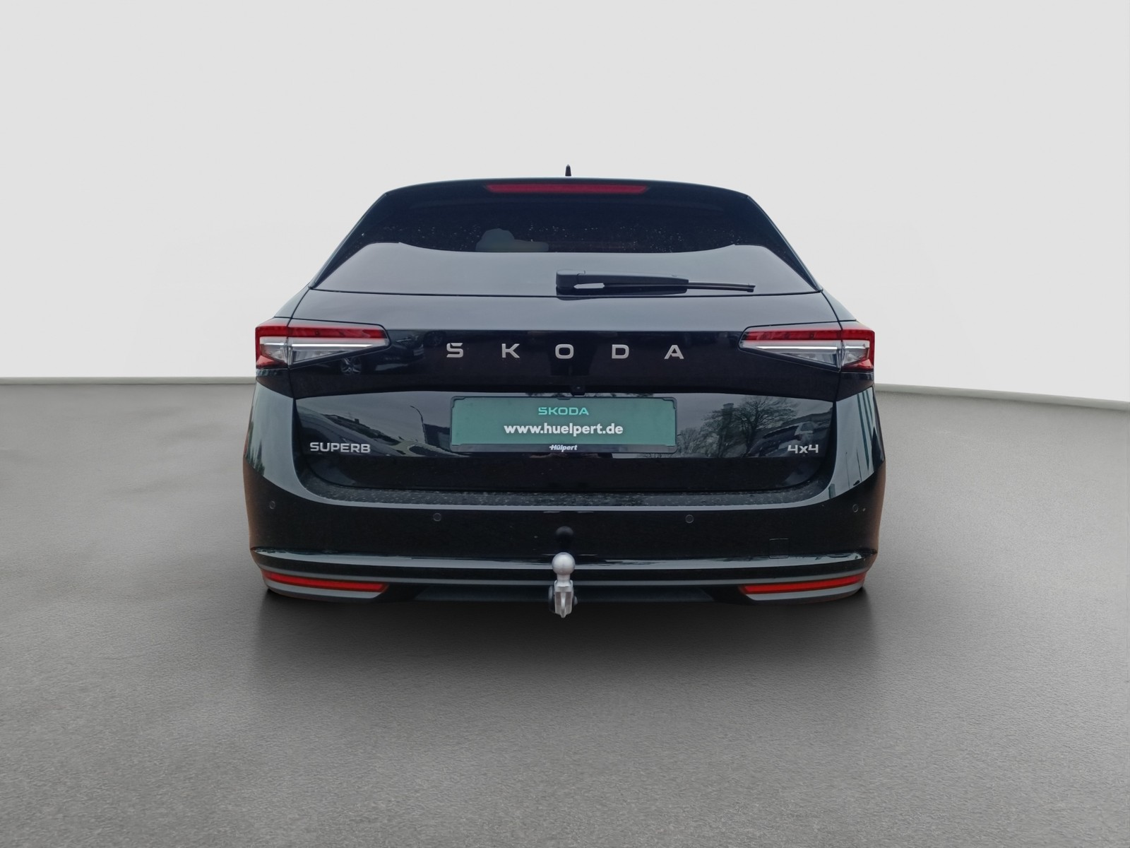 Skoda Superb Combi 2.0TDI DSG 4x4 Selection AHK HuD ACC NAV DCC 360Grad