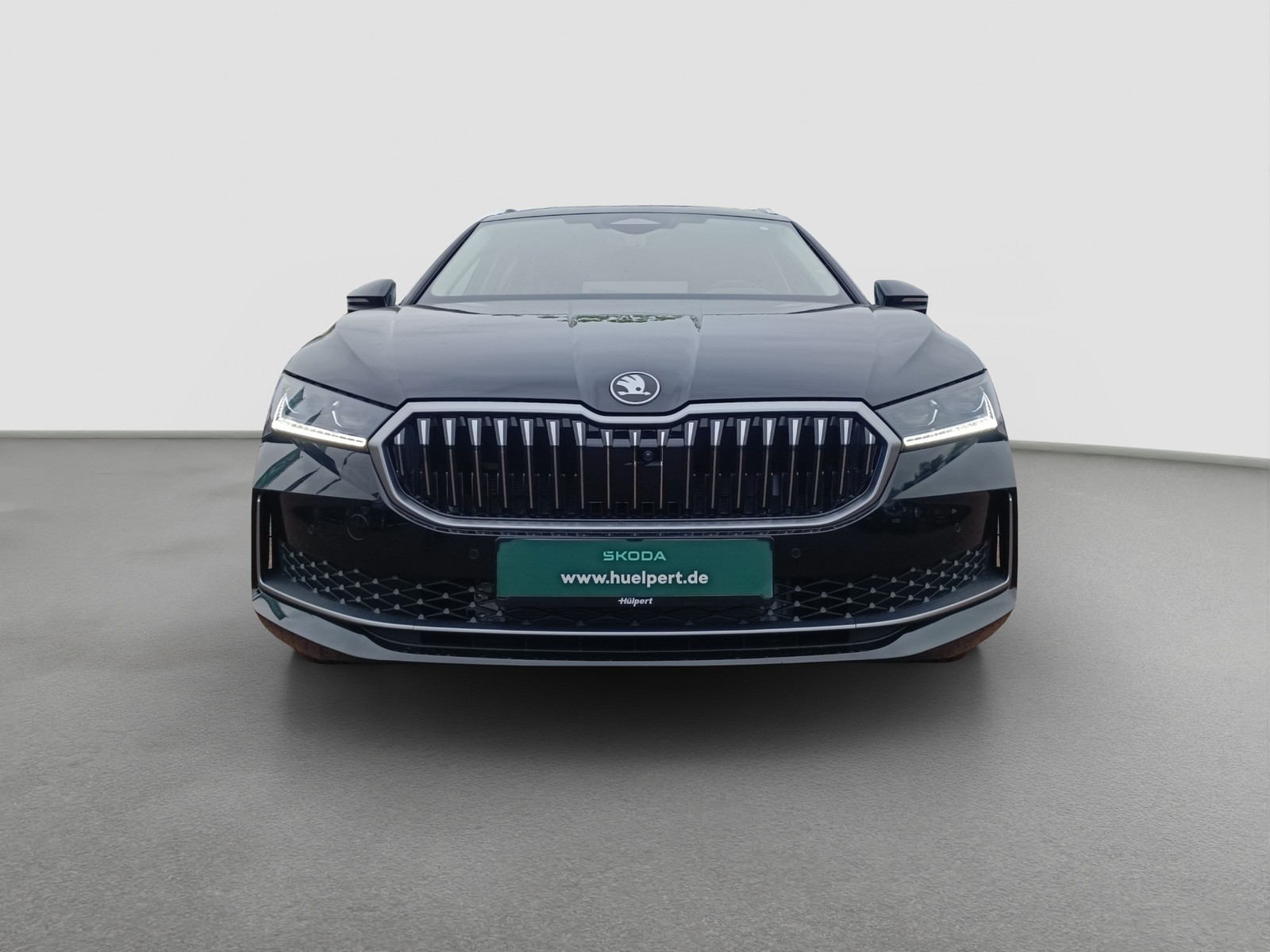 Skoda Superb Combi 2.0TDI DSG 4x4 Selection AHK HuD ACC NAV DCC 360Grad