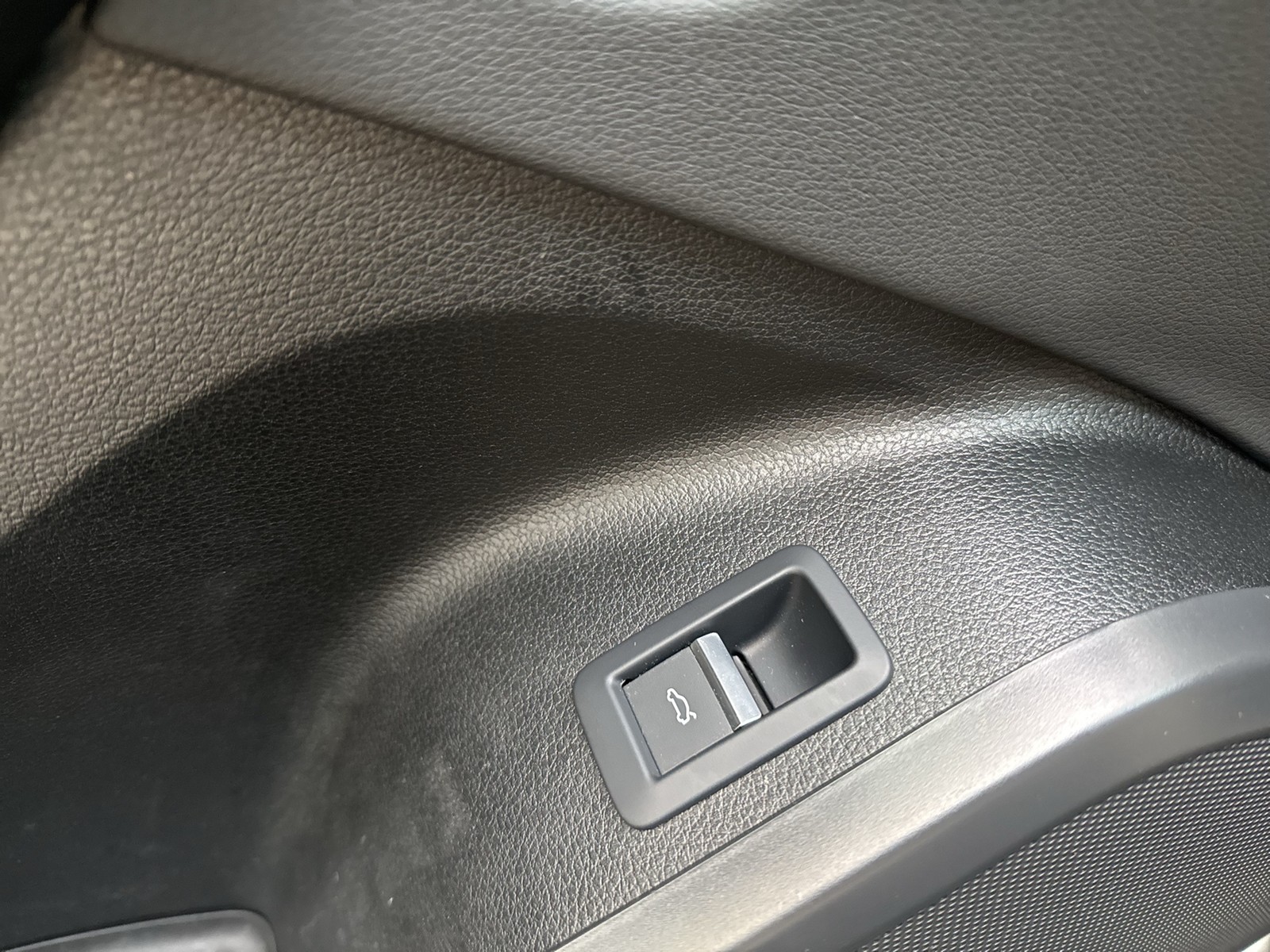 Audi Q5 40 Qu. S LINE BLACKPAK AHK ALU19 MATRIX