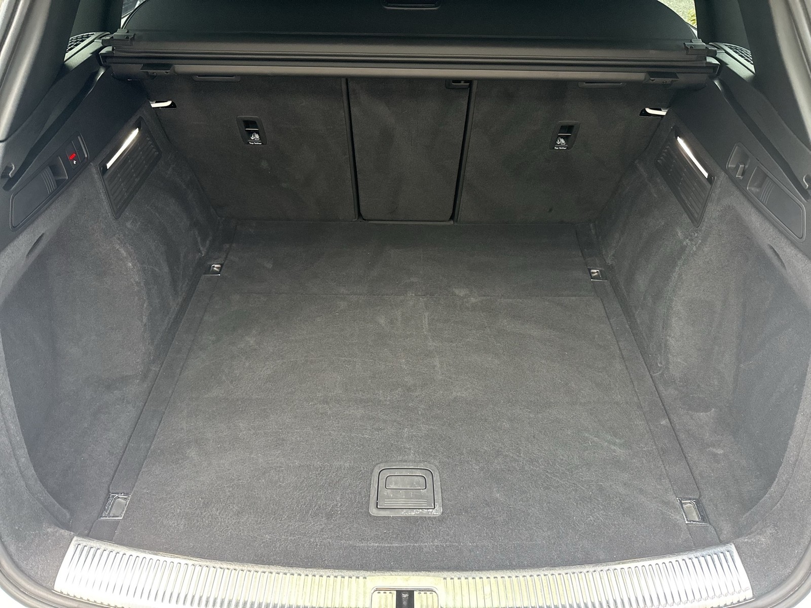 Audi Q5 40 Qu. S LINE BLACKPAK AHK ALU19 MATRIX