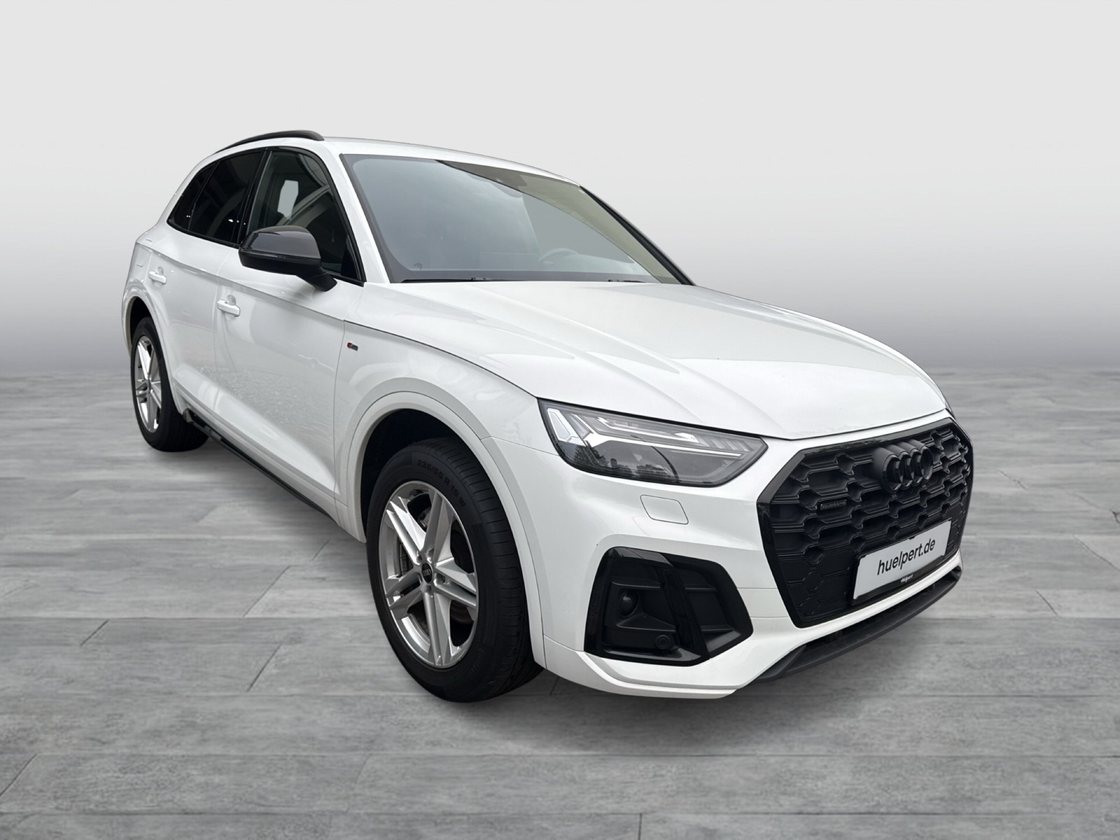 Audi Q5 40 Qu. S LINE BLACKPAK AHK ALU19 MATRIX