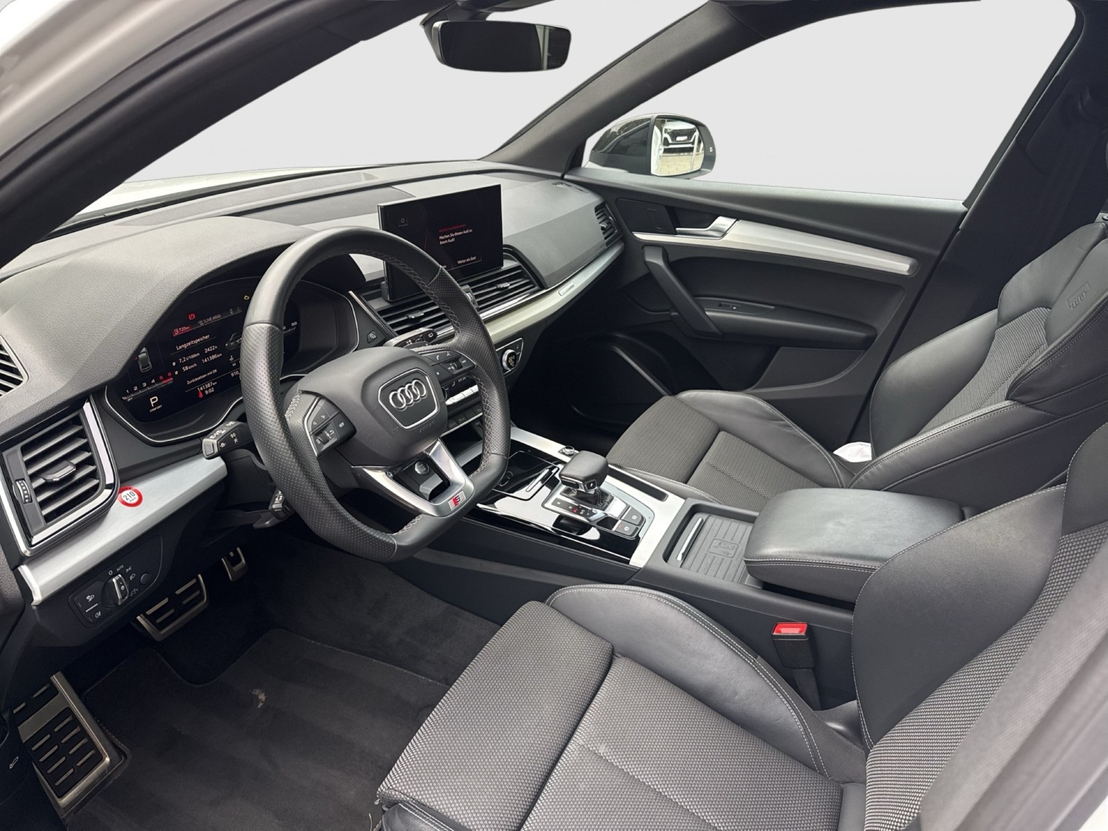 Audi Q5 40 Qu. S LINE BLACKPAK AHK ALU19 MATRIX