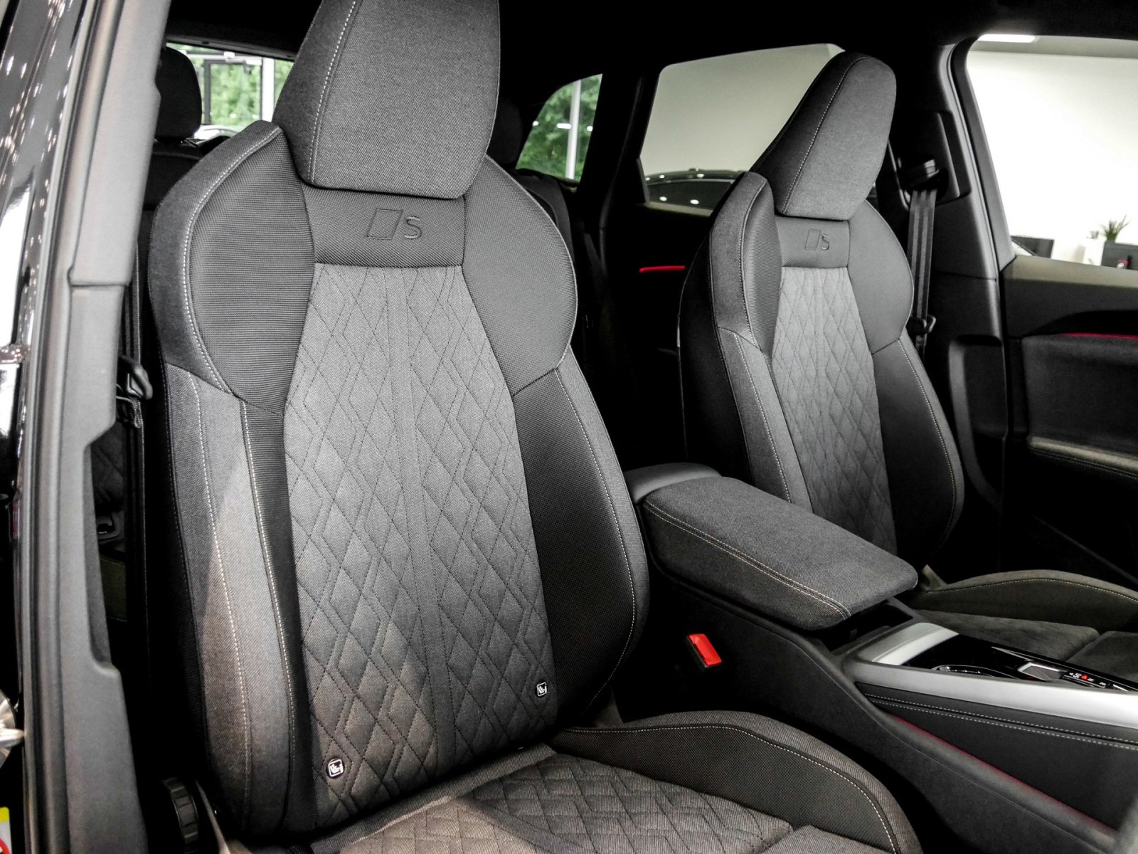 Audi Q5 SUV TDI quattro S tronic S LINE AHK TECH LM21