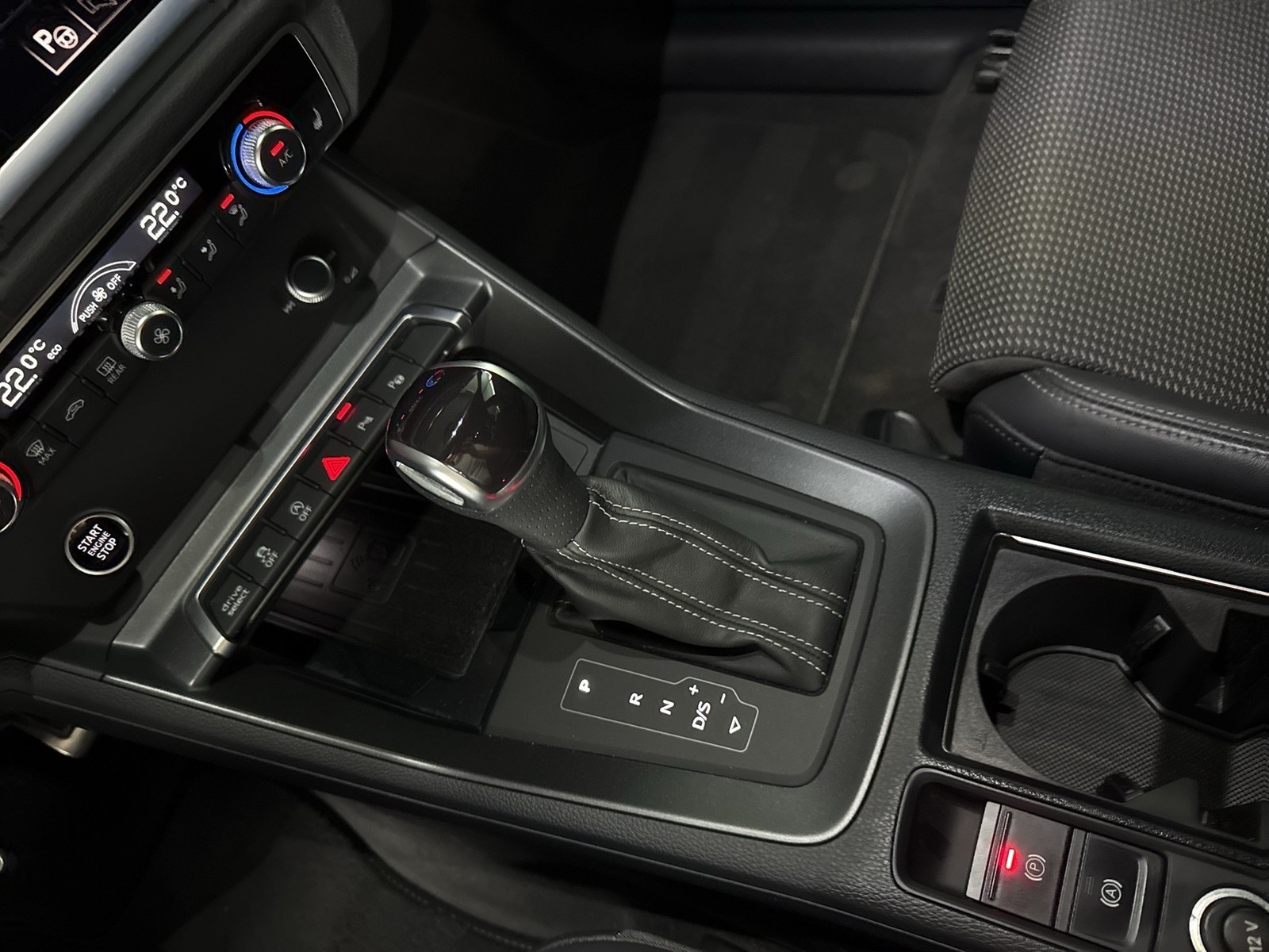 Audi Q3 Sportback 35 S LINE BLACKPAK ALU20 KAMERA