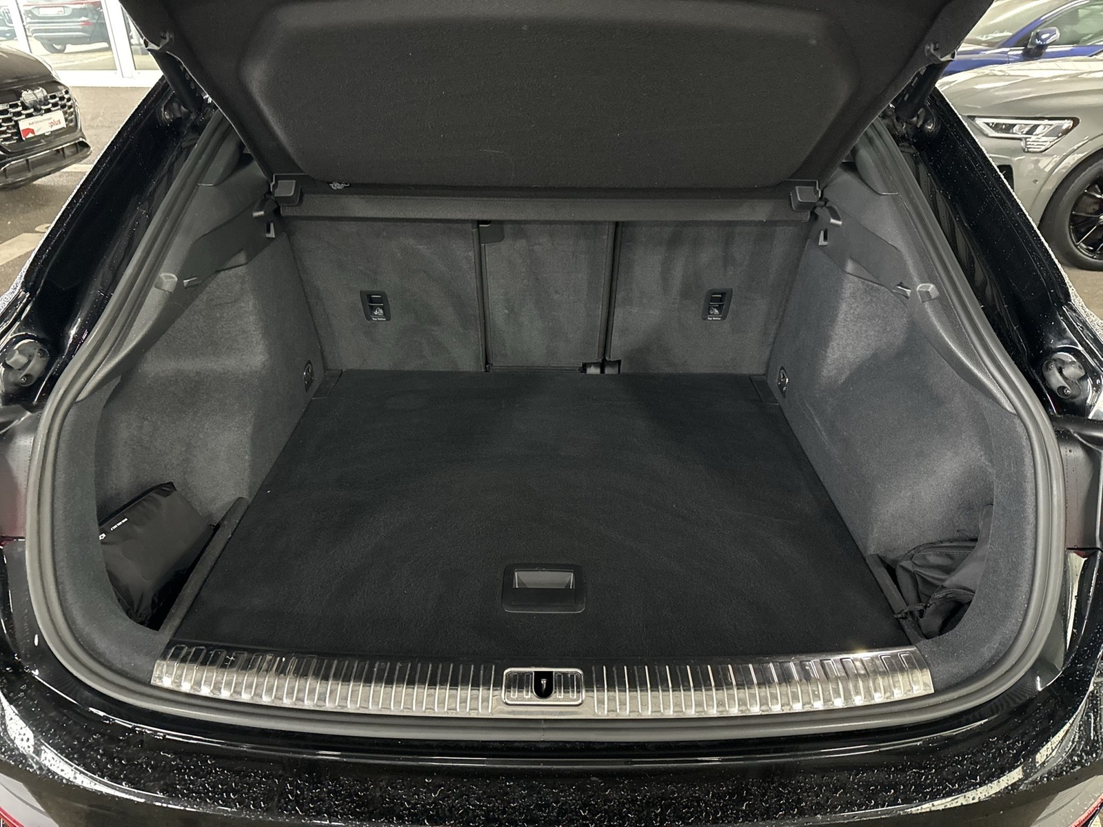 Audi Q3 Sportback 35 S LINE BLACKPAK ALU20 KAMERA