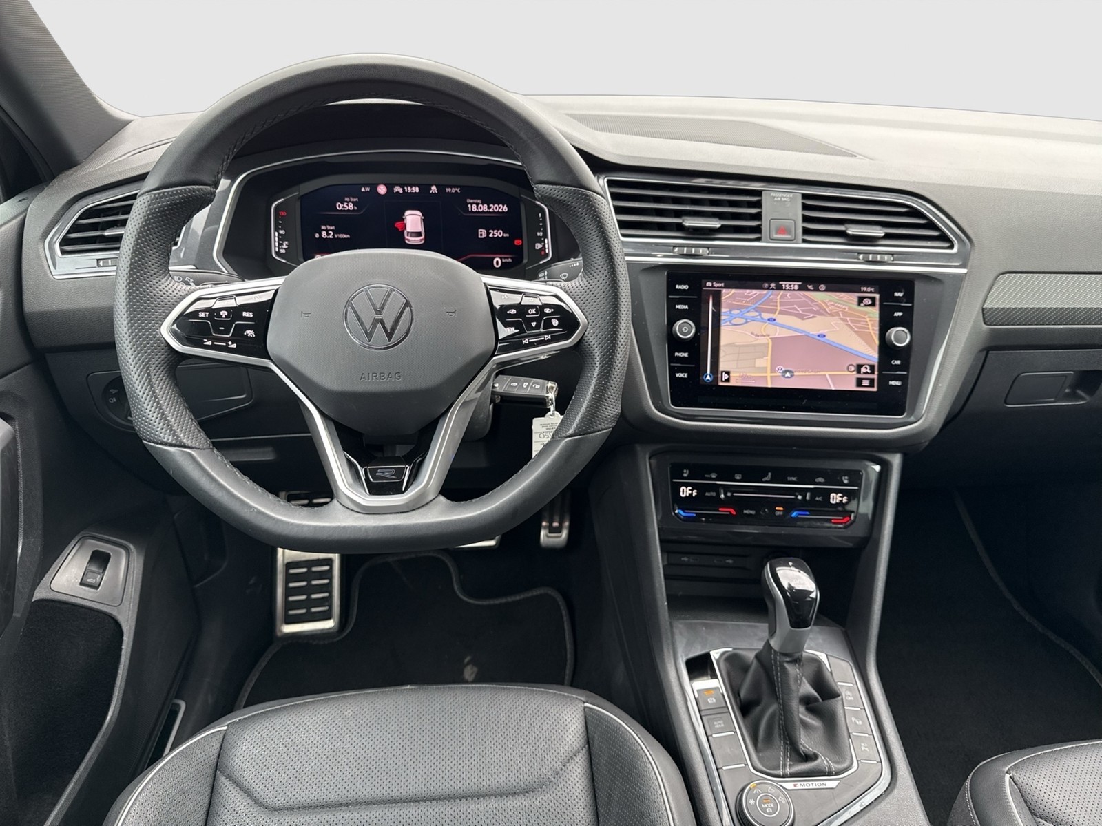 Volkswagen Tiguan Allspace 2.0 R-LINE 4X4 LEDER PANO 360CAM