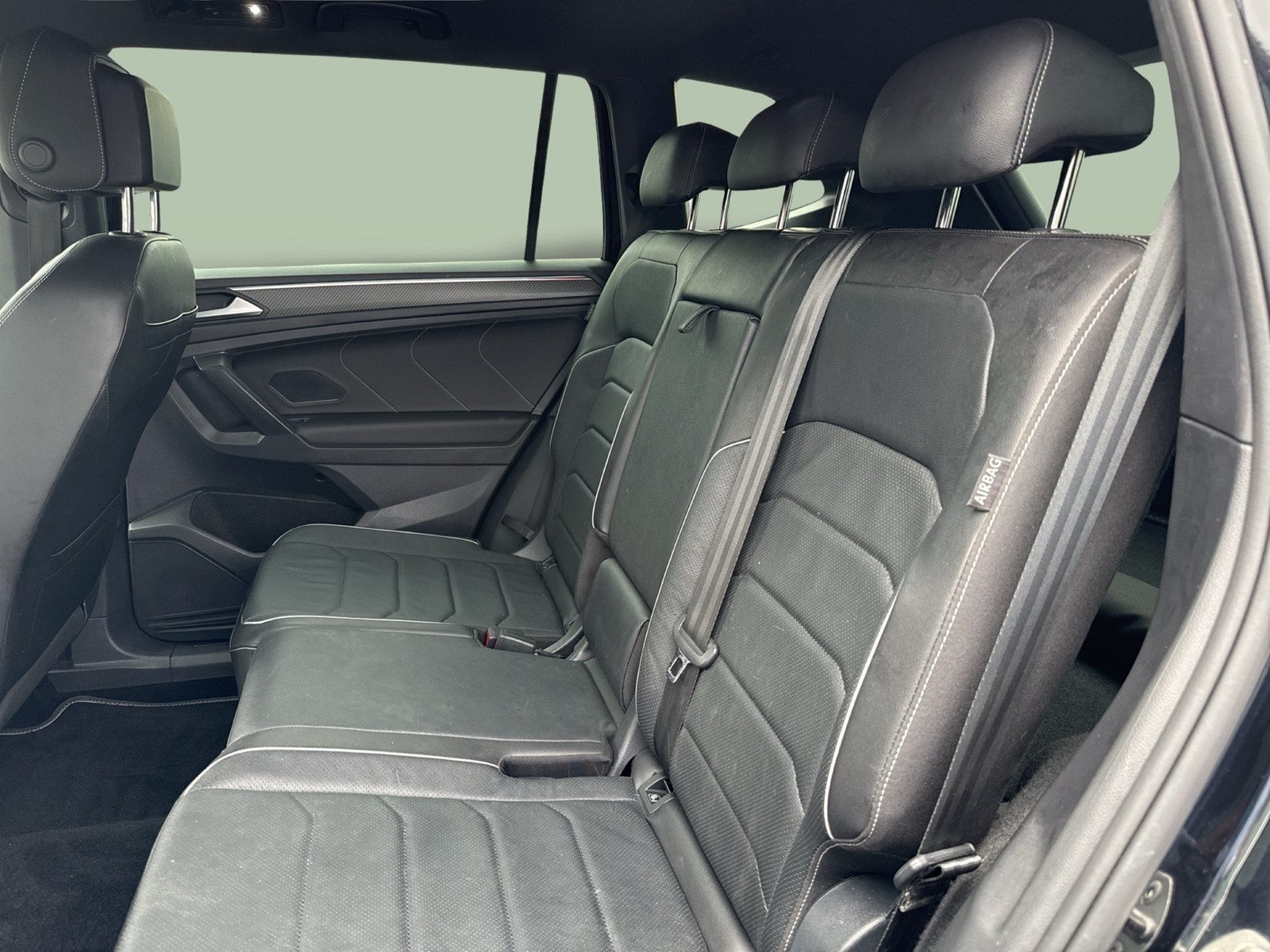 Volkswagen Tiguan Allspace 2.0 R-LINE 4X4 LEDER PANO 360CAM