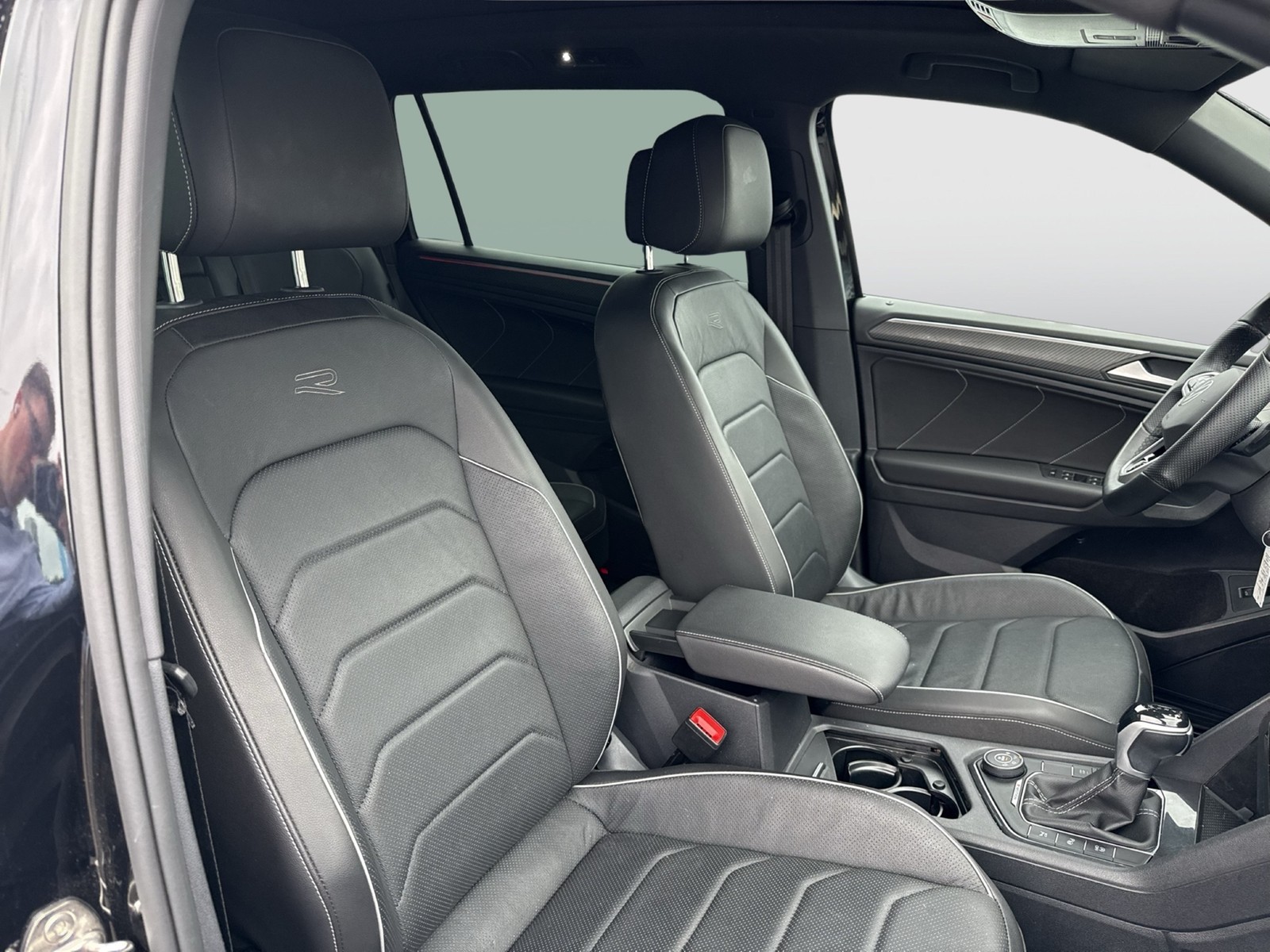 Volkswagen Tiguan Allspace 2.0 R-LINE 4X4 LEDER PANO 360CAM