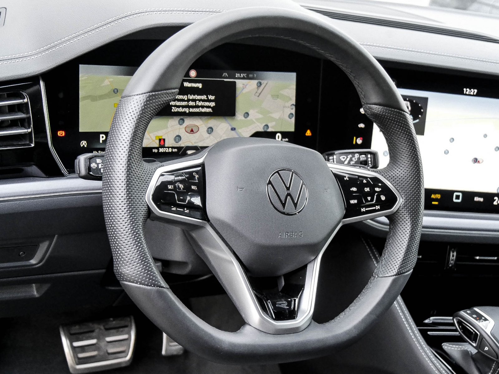 Volkswagen Touareg V6 R-LINE NEUES MODELL AHK 360°CAM LM19