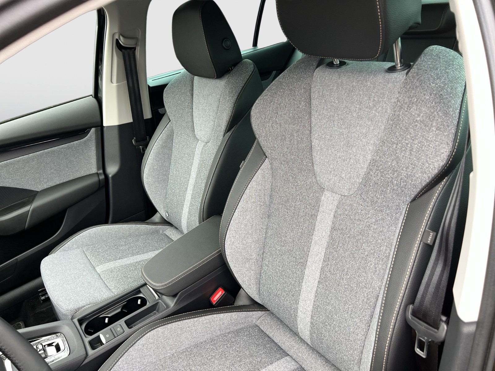 Skoda Octavia Combi 2.0 SELECTION 360CAM HEADUP MATRIX