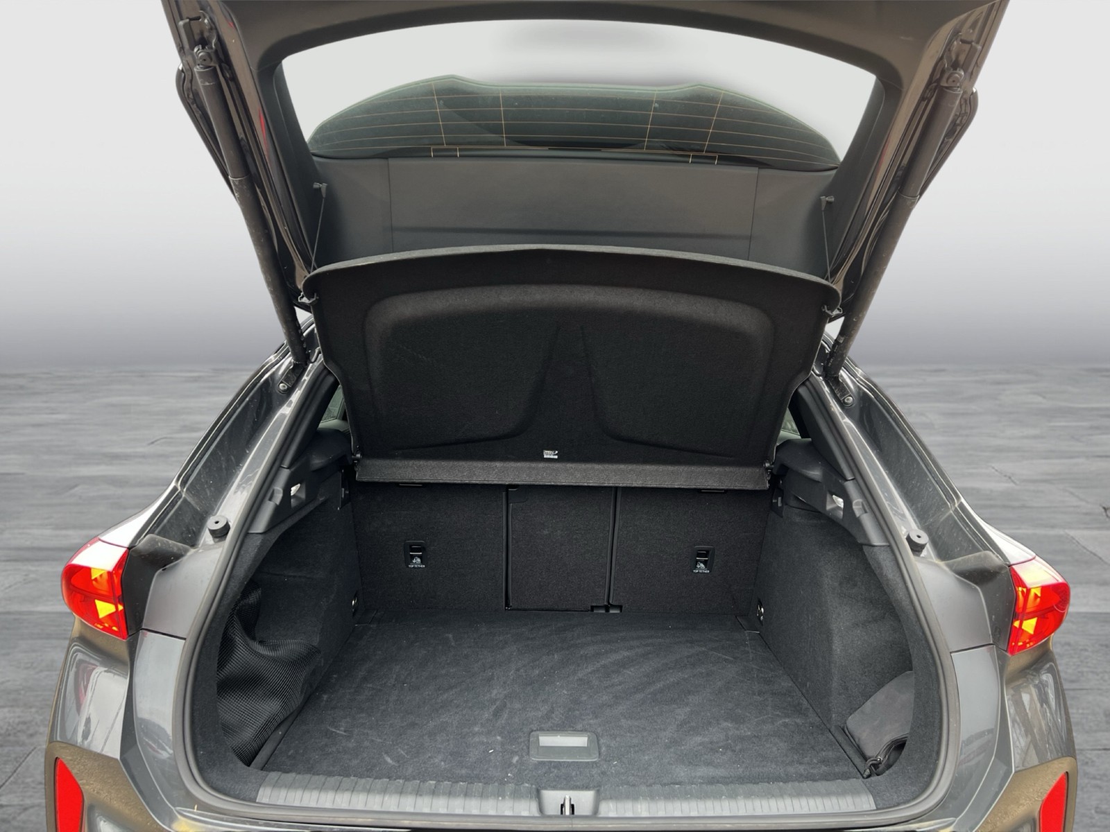 Cupra Terramar 1.5 eTSI 360CAM ACC LM18 HEADUP EKLAPPE