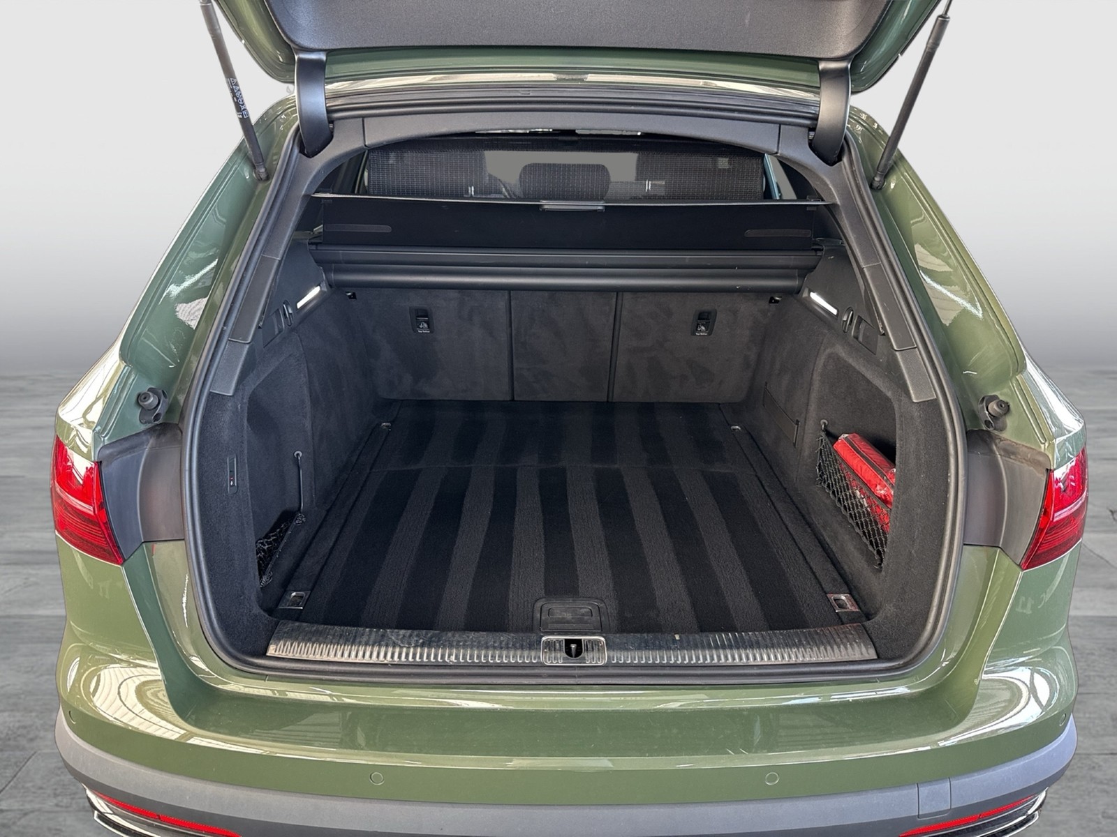 Audi A4 Allroad 40 Qu. PANO STANDHZ. B&O AHK CAM