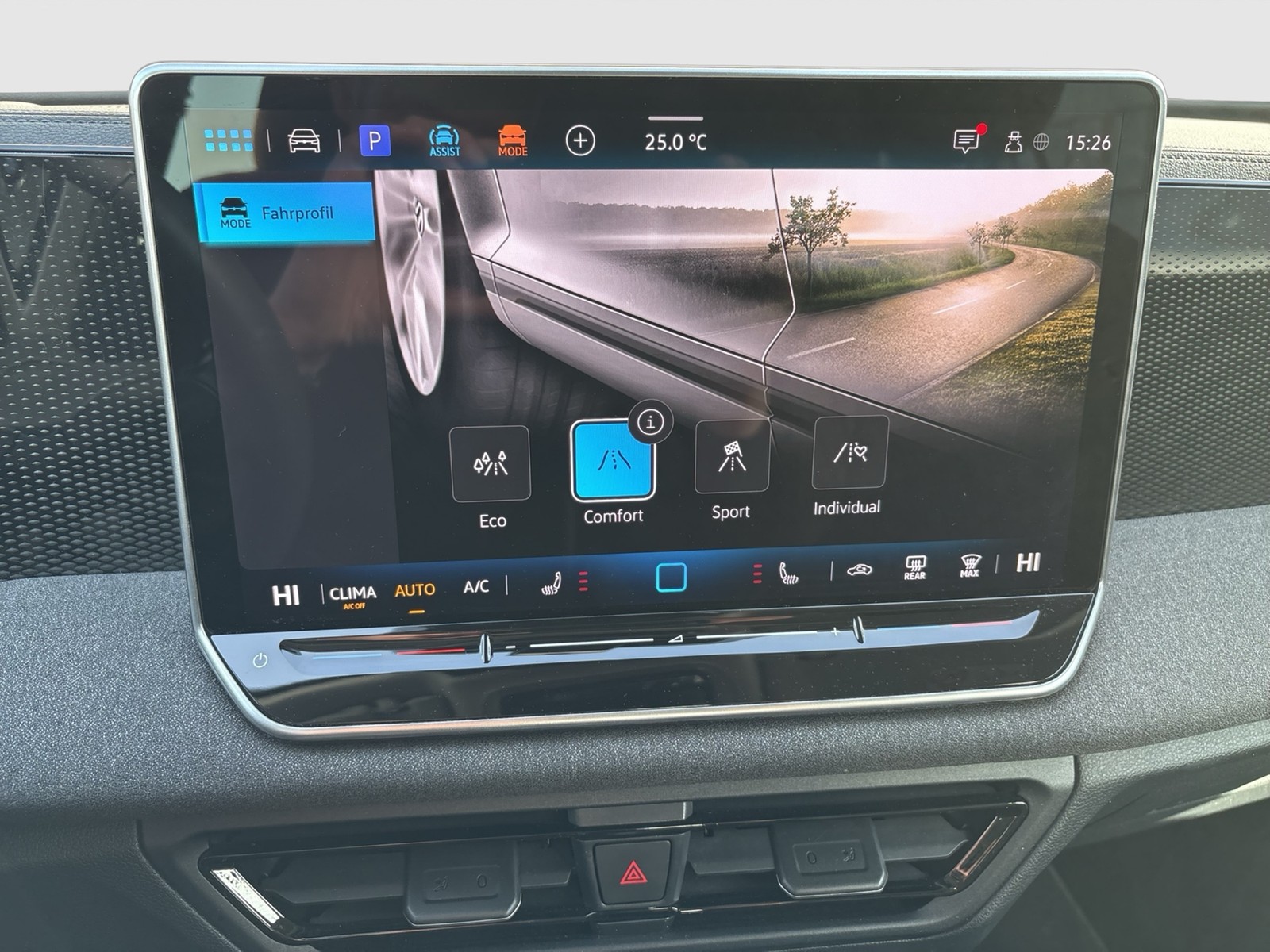 Volkswagen Tiguan 1.5 eTSI AHK CAM NAVI LM17 CARPLAY SITZHZ