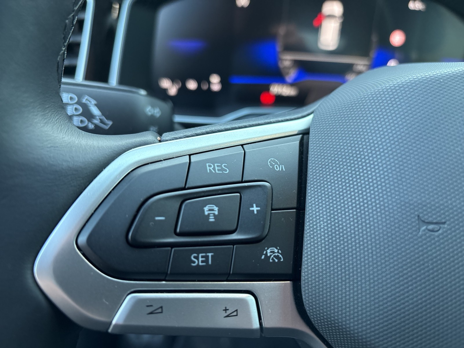 Volkswagen Taigo 1.0 GOAL ACC CARPLAY ALU SITZHEIZUNG LED