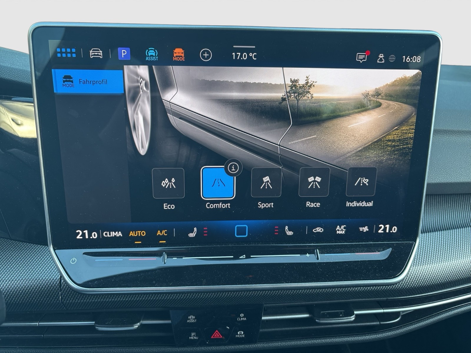 Volkswagen Golf VIII 2.0 R 4X4 AKRAPOVIC CAM ACC LM18 NAVI