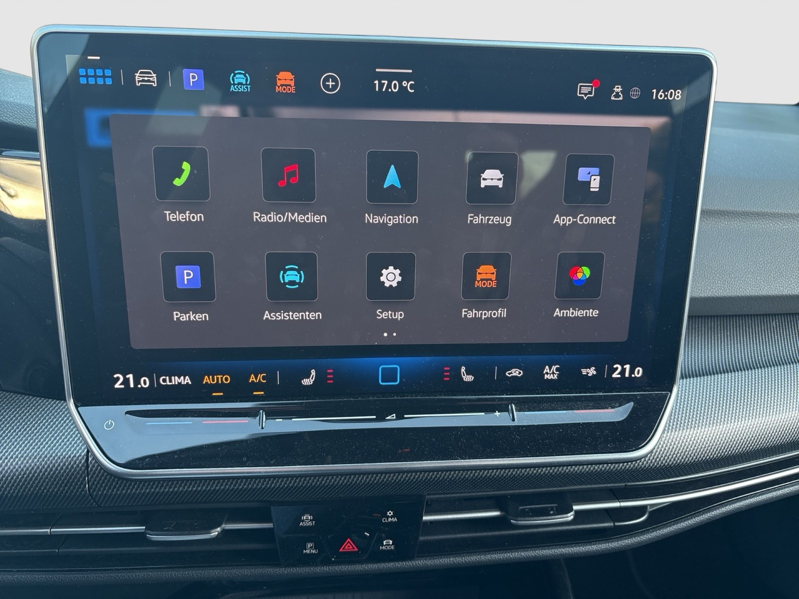 Volkswagen Golf VIII 2.0 R 4X4 AKRAPOVIC CAM ACC LM18 NAVI