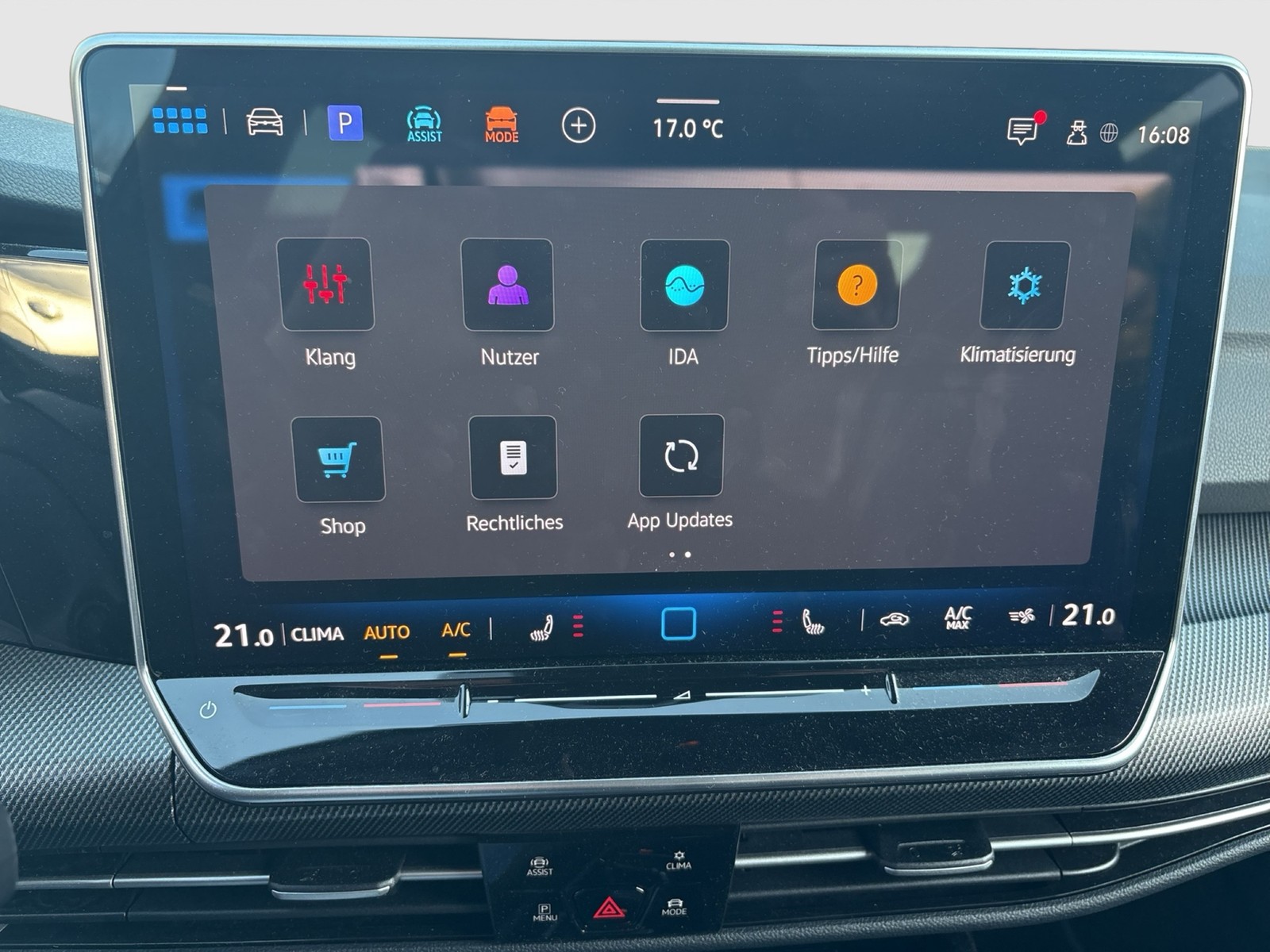 Volkswagen Golf VIII 2.0 R 4X4 AKRAPOVIC CAM ACC LM18 NAVI