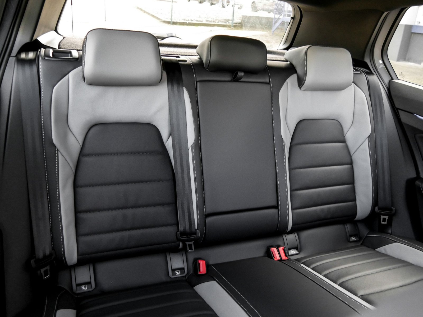 Volkswagen Golf GTD PANO LEDER HARMANKARDON BLACKSTYLE LM19
