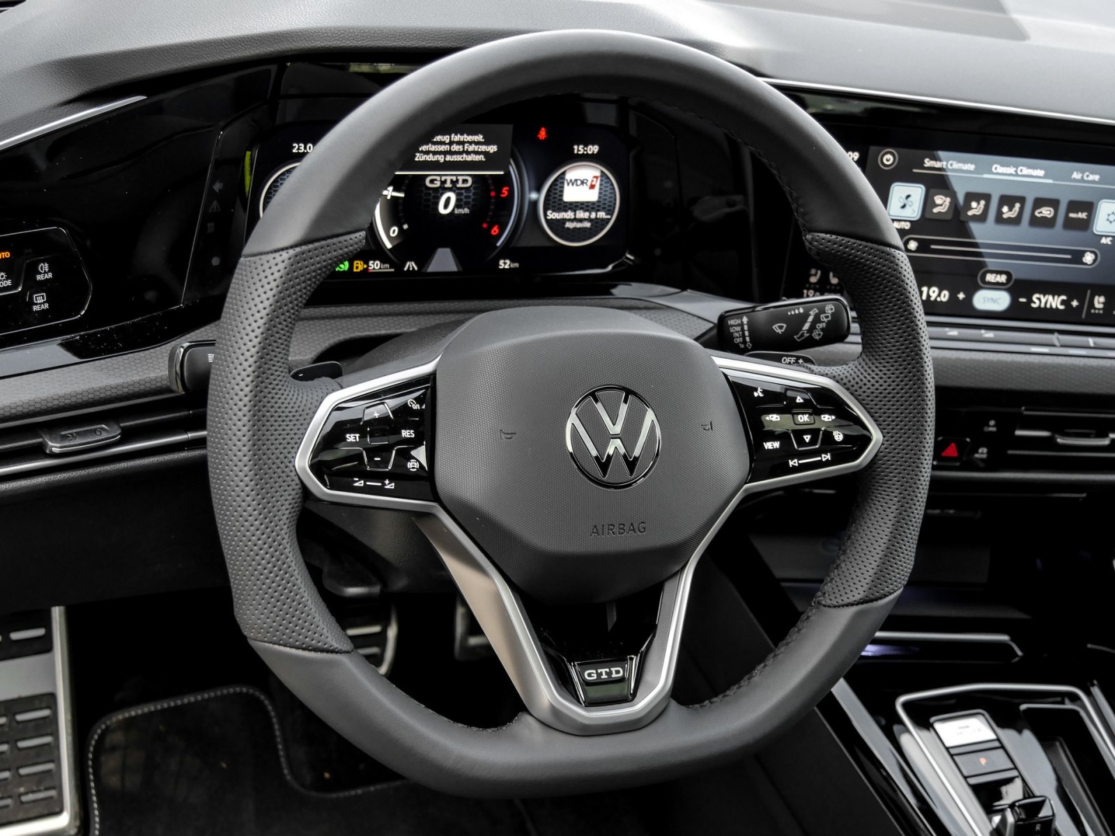 Volkswagen Golf GTD PANO LEDER HARMANKARDON BLACKSTYLE LM19