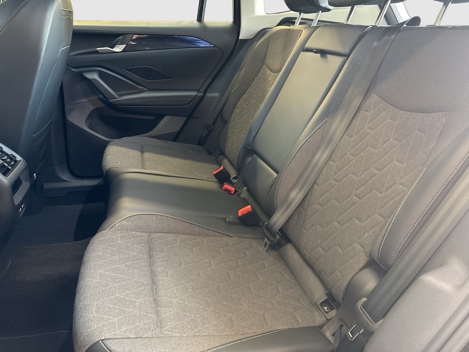 Volkswagen Tiguan 1.5 HYBRID LIFE AHK 360°CAM ACC LM18 NAVI