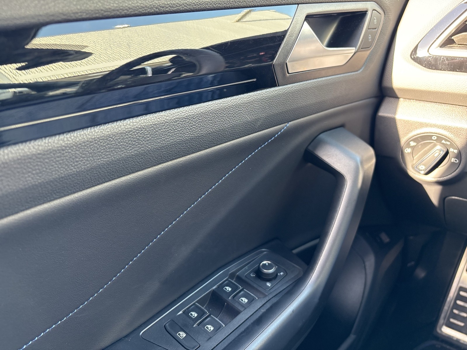 Volkswagen T-Roc 2.0 R 4X4 CAM ACC LM19 MATRIX EKLAPPE NAVI