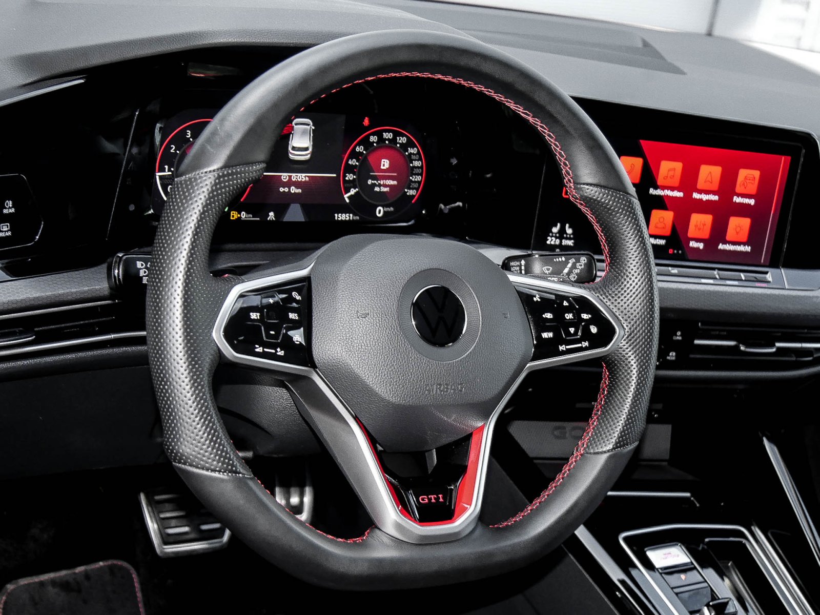 Volkswagen Golf VIII 2.0 GTI CAM LM17 MATRIXLED CARPLAY