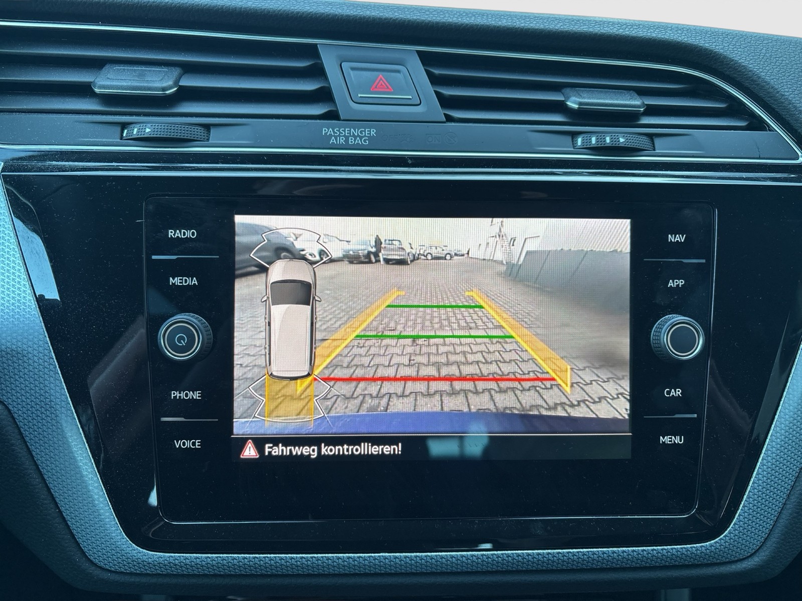 Volkswagen Touran 2.0 GOAL 7SITZE AHK CAM ACC EKLAPPE NAVI