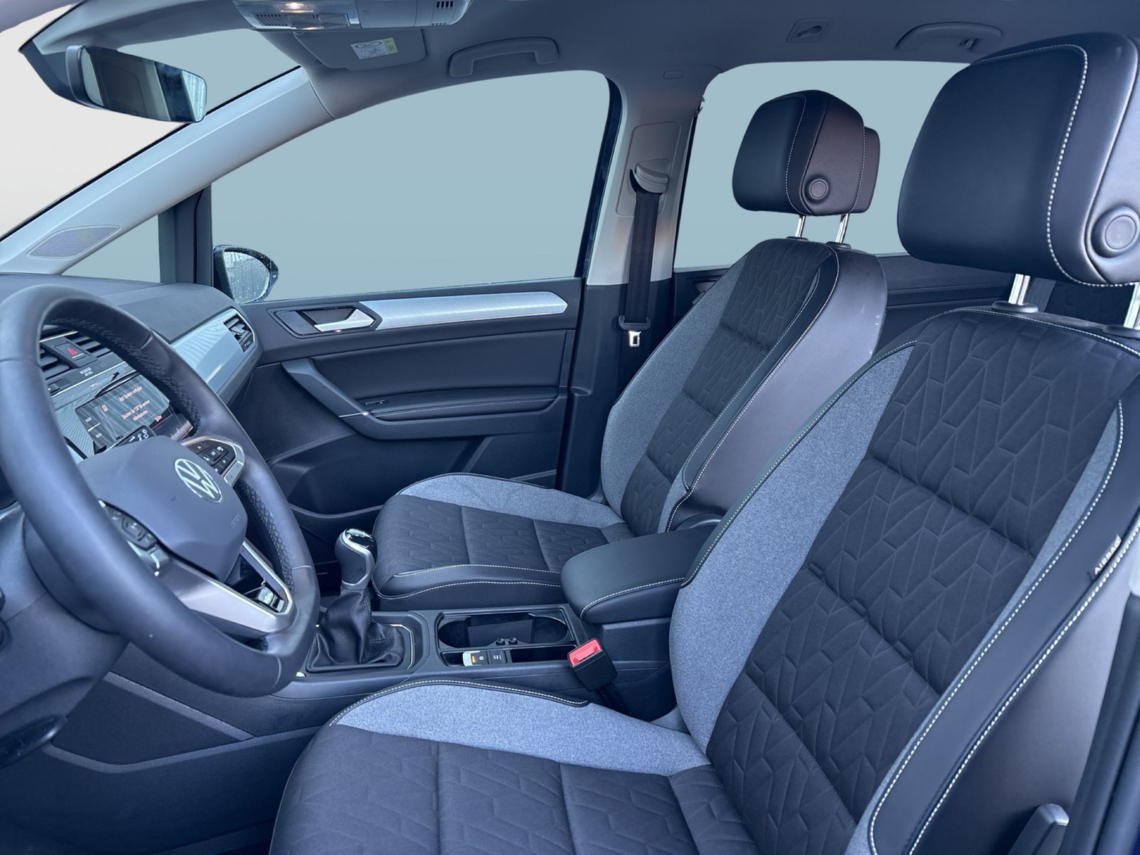 Volkswagen Touran 2.0 GOAL 7SITZE AHK CAM ACC EKLAPPE NAVI