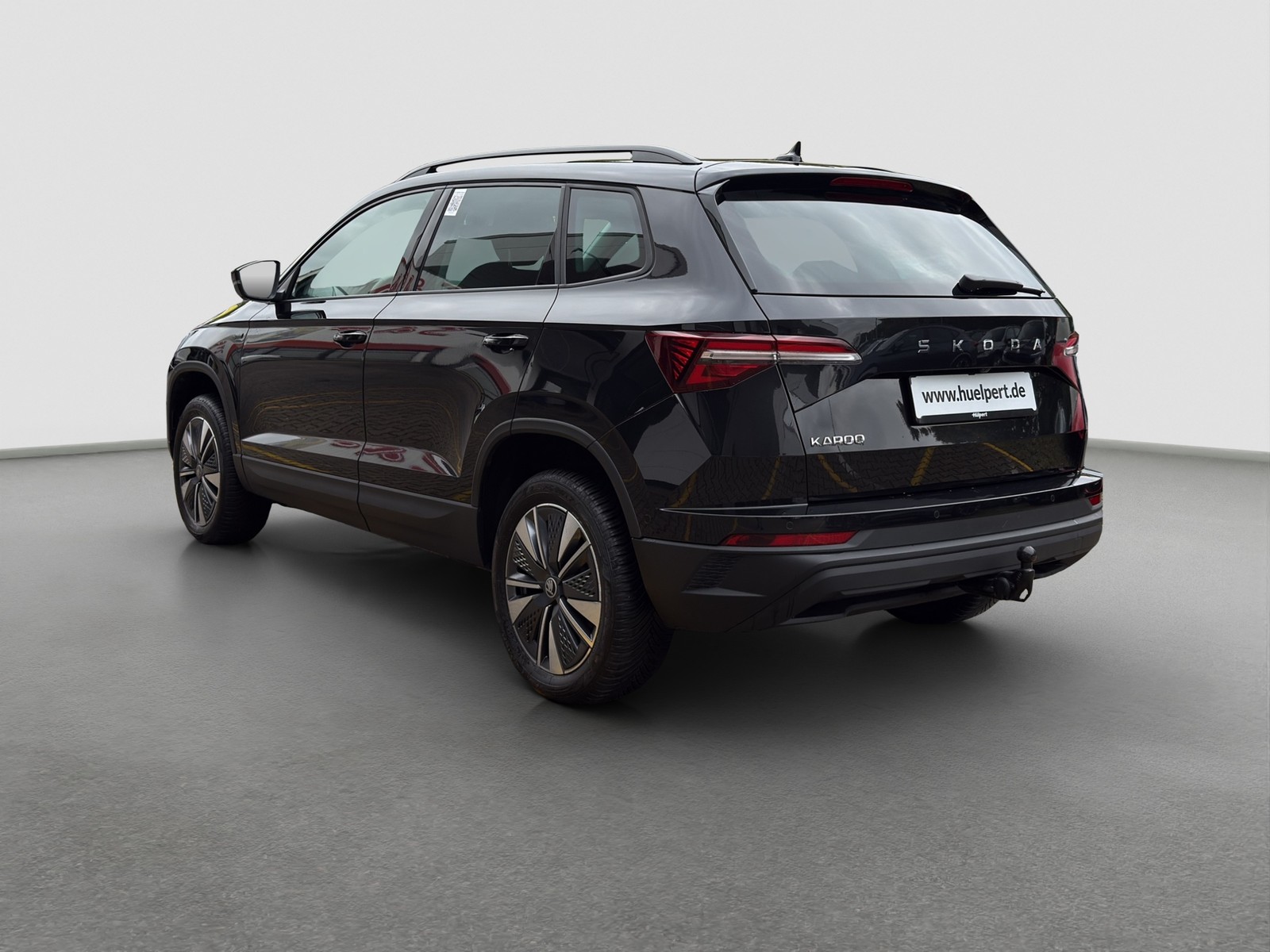 Skoda Karoq 1.5 TOUR PANO AHK 360°CAM ACC EKLAPPE NAVI