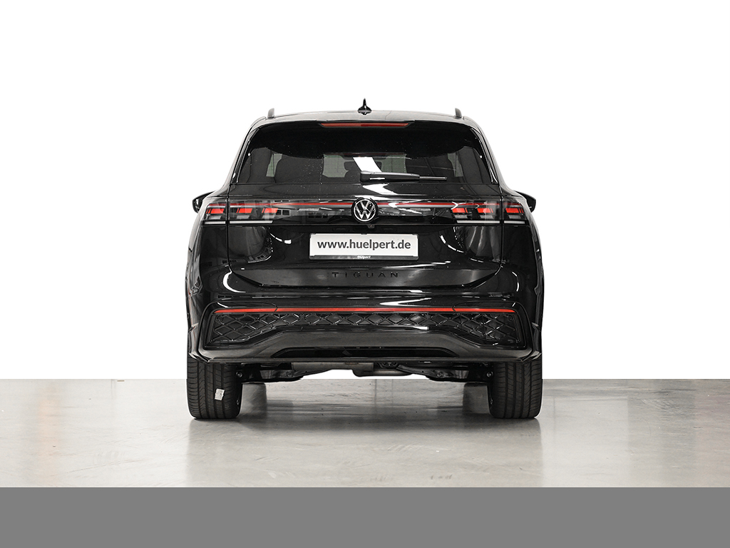 Volkswagen Tiguan 2.0 R-LINE BLACK STYLE 4X4 LEDER PANO AHK