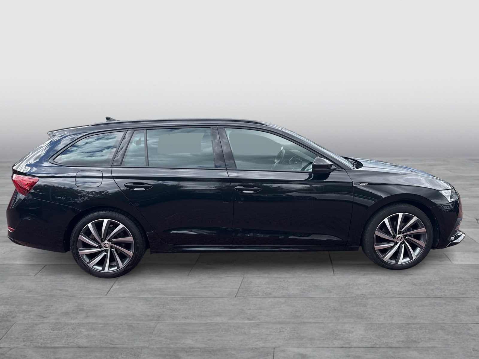 Skoda Octavia Combi 1.5 e-TEC SPORTLINE LM18 MATRIX