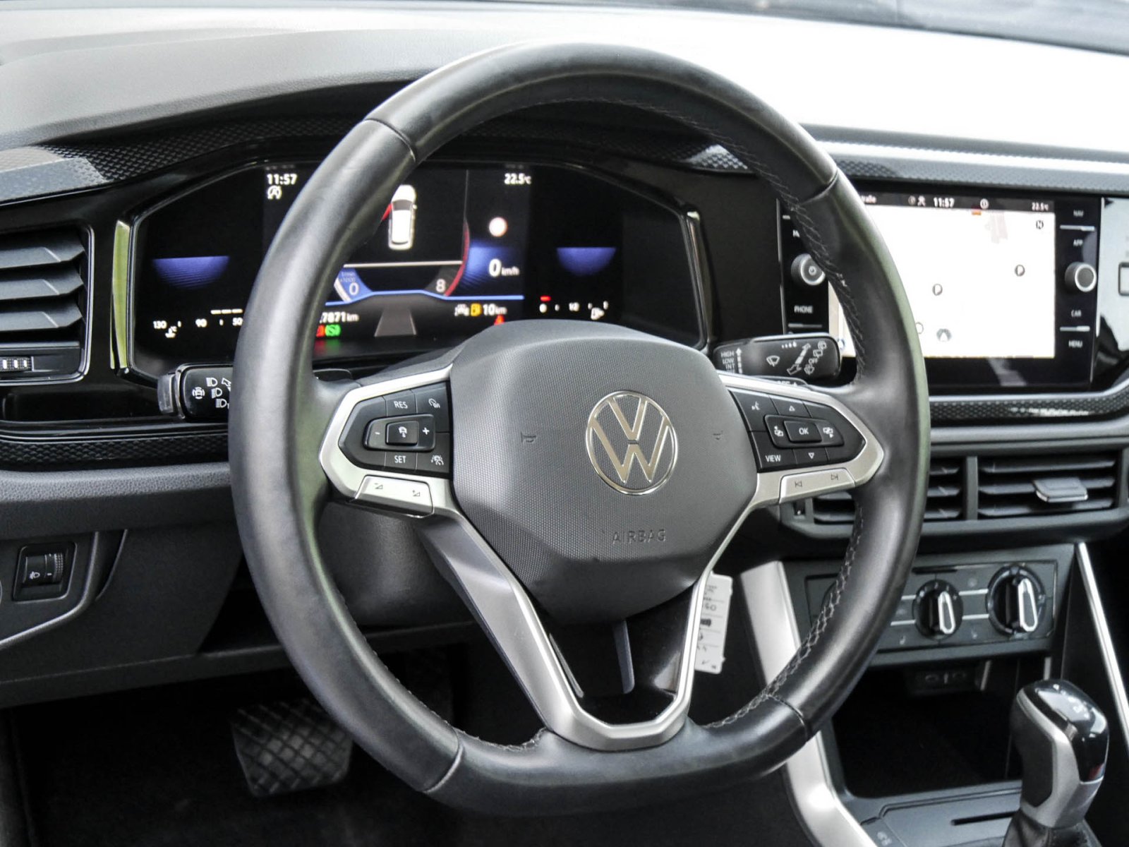 Volkswagen Polo 1.0 LIFE ACC LED NAVI SITZHEIZUNG DAB+