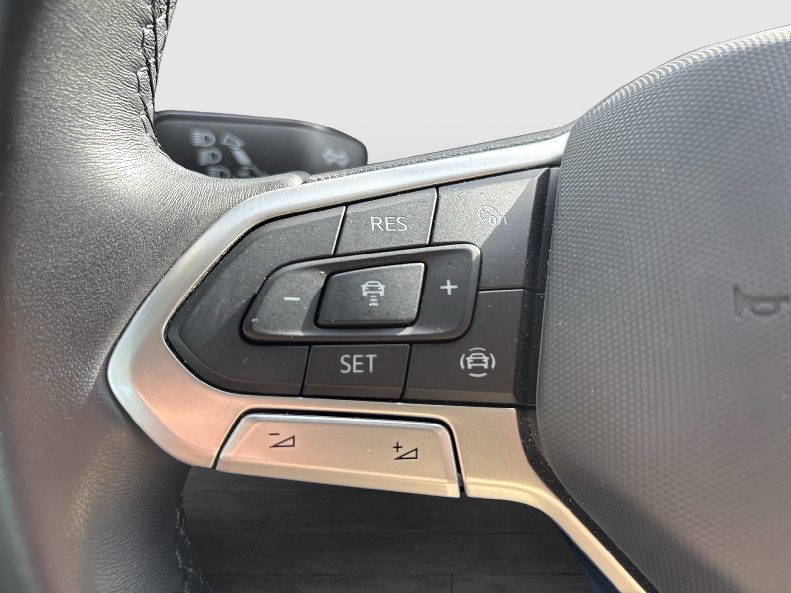 Volkswagen Touran 2.0 COMFORTLINE 7SITZE CAM ACC CARPLAY