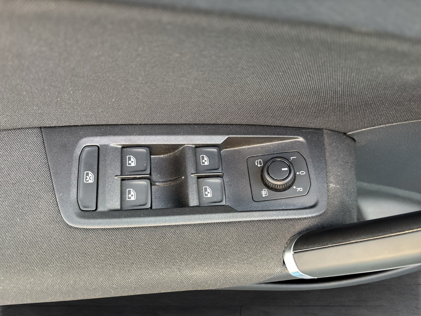 Volkswagen Touran 2.0 COMFORTLINE 7SITZE CAM ACC CARPLAY