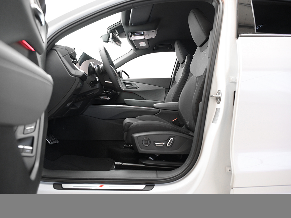 Audi Q3 Sportback e-hybrid s tronic S Line AHK LM19