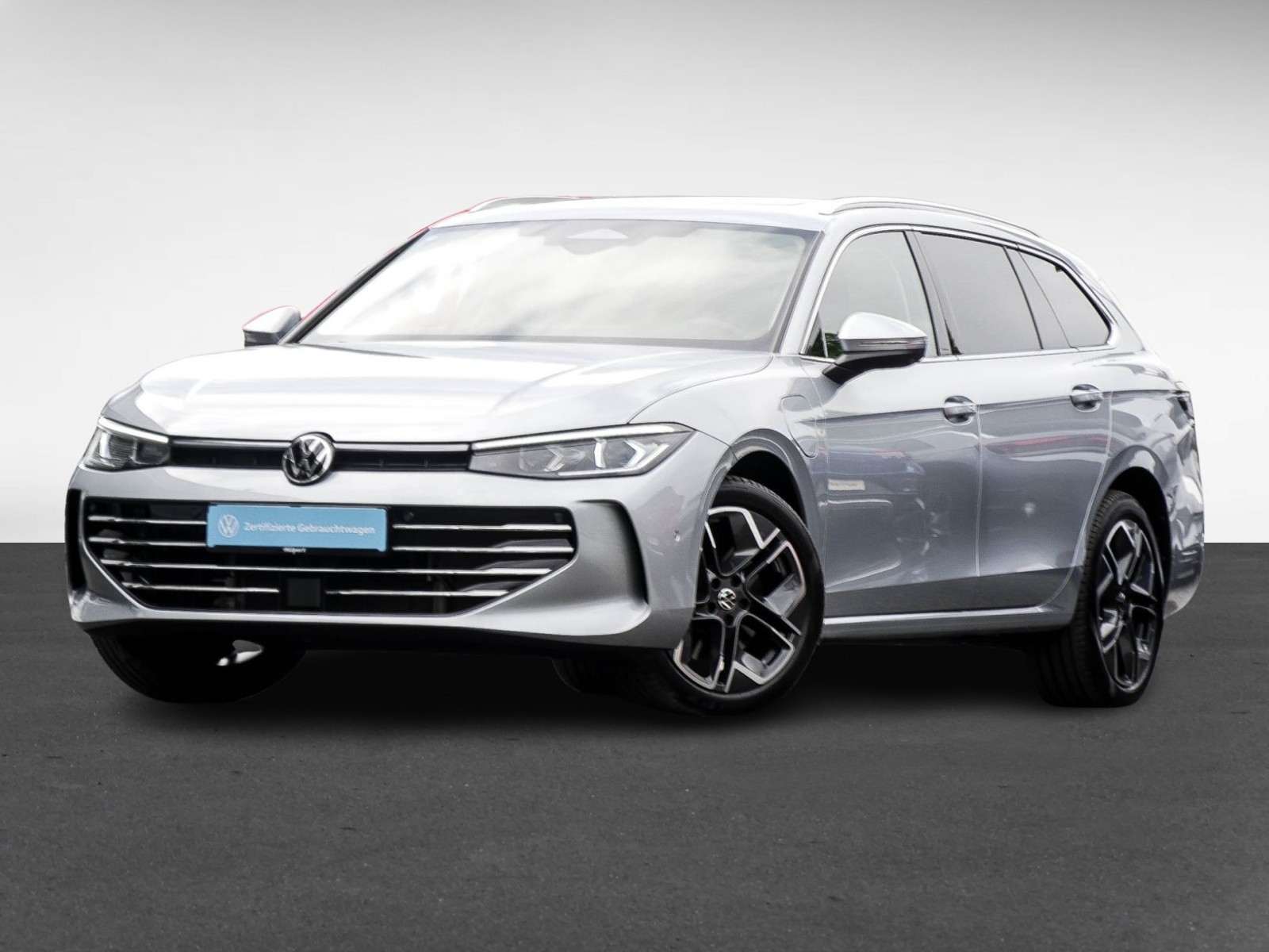 Volkswagen Passat Variant 1.5 HYBRID ELEGANCE PANO AHK LM18